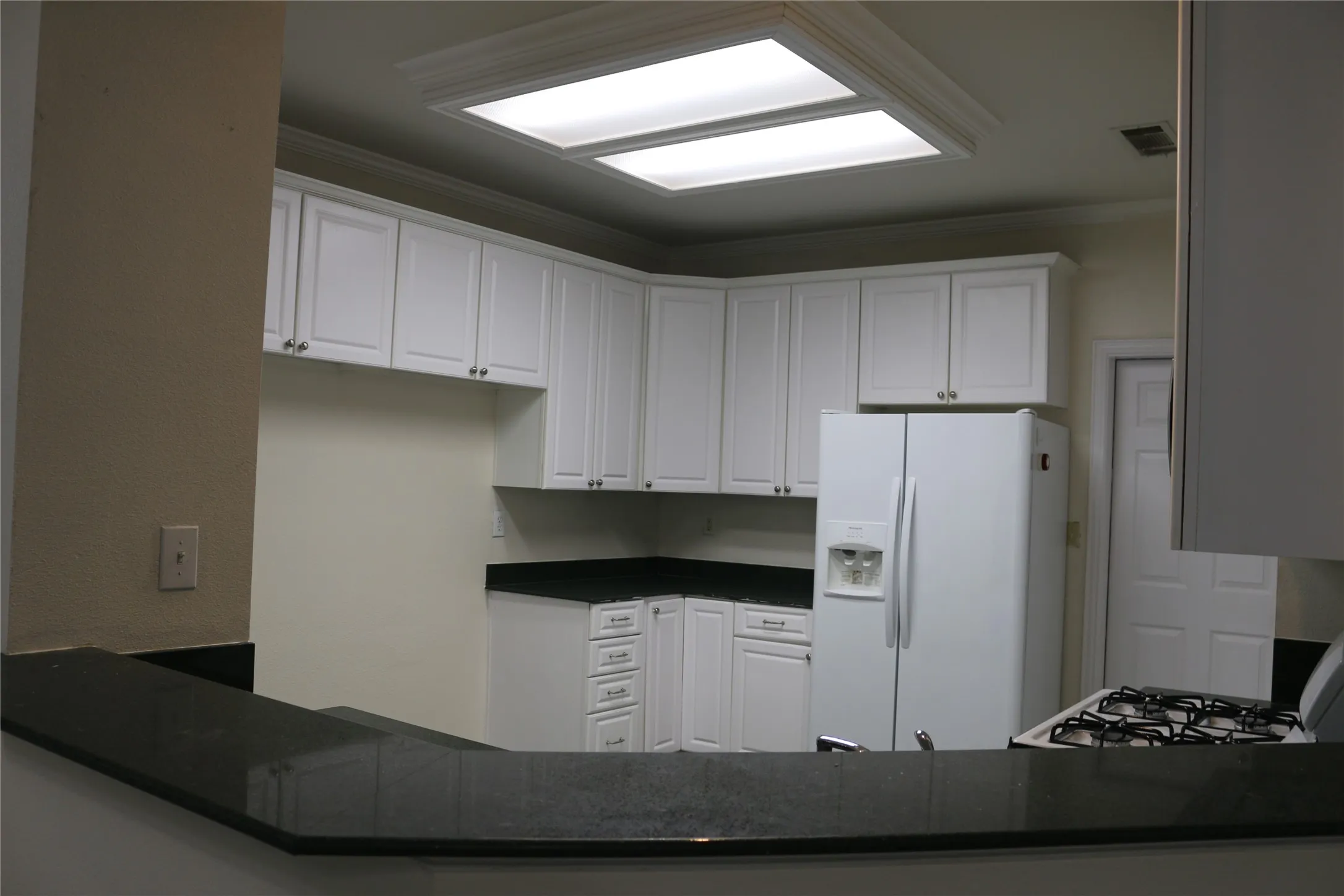 Townhouse For Rent in Collin County , 629 Park Place Drive, Allen, Texas 75002, 3 Bedroom, 3 Bathroom, Garage spaces, 1,783 Sqft, built in 1999, mls#21351240, Real Estate Agent in Allen, Homes For Rent in Collin county, Homes For Rent in Allen, Realtor in Allen Texas, Real Estate Brokerage Independent Realty Texas, Luminita Cordes Realtor