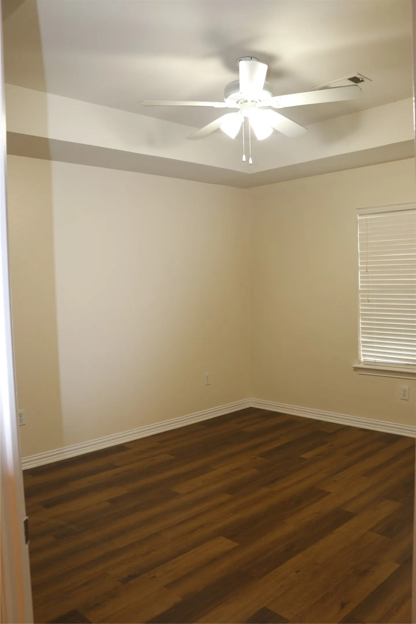 Townhouse For Rent in Collin County , 629 Park Place Drive, Allen, Texas 75002, 3 Bedroom, 3 Bathroom, Garage spaces, 1,783 Sqft, built in 1999, mls#21351240, Real Estate Agent in Allen, Homes For Rent in Collin county, Homes For Rent in Allen, Realtor in Allen Texas, Real Estate Brokerage Independent Realty Texas, Luminita Cordes Realtor