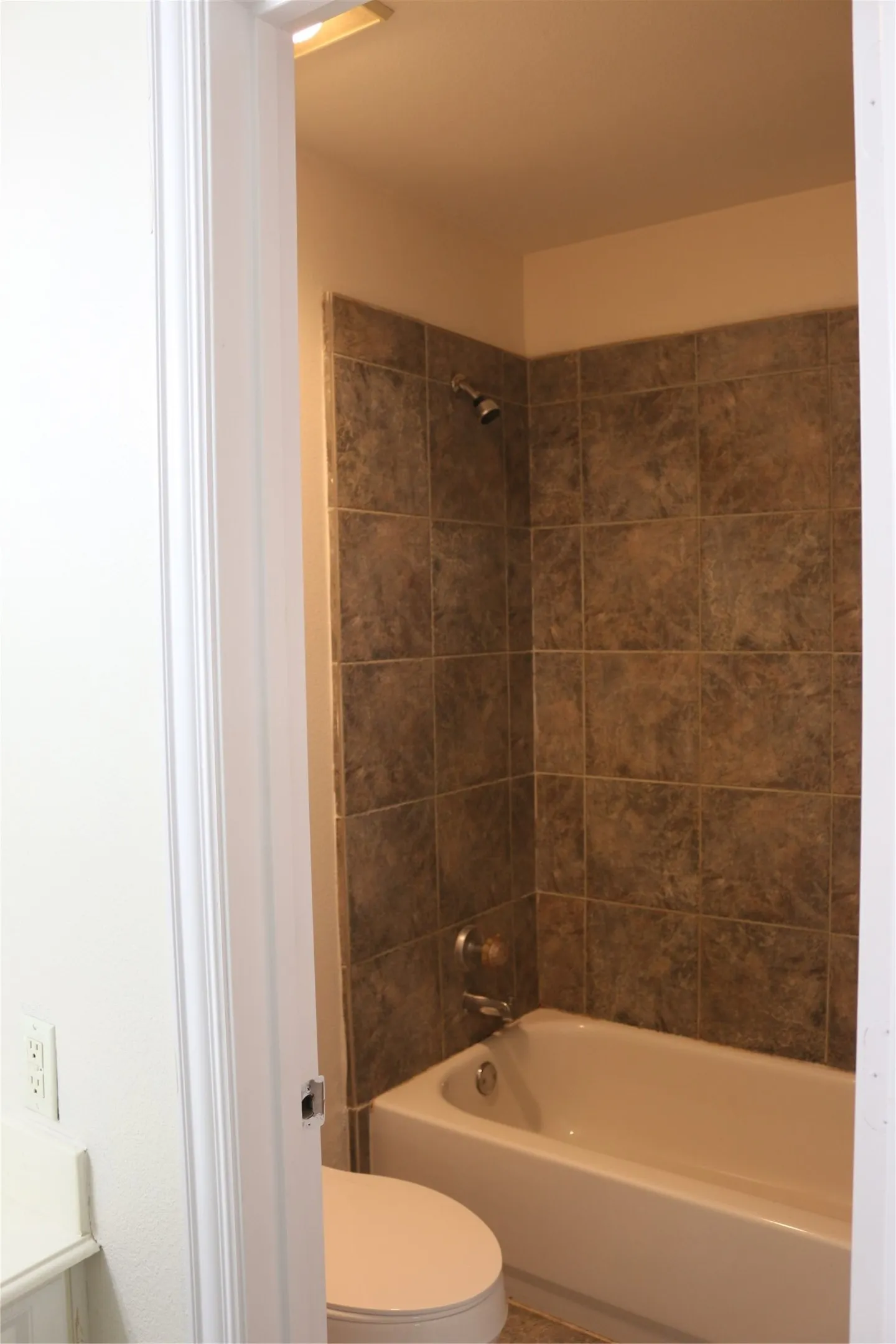 Townhouse For Rent in Collin County , 629 Park Place Drive, Allen, Texas 75002, 3 Bedroom, 3 Bathroom, Garage spaces, 1,783 Sqft, built in 1999, mls#21351240, Real Estate Agent in Allen, Homes For Rent in Collin county, Homes For Rent in Allen, Realtor in Allen Texas, Real Estate Brokerage Independent Realty Texas, Luminita Cordes Realtor