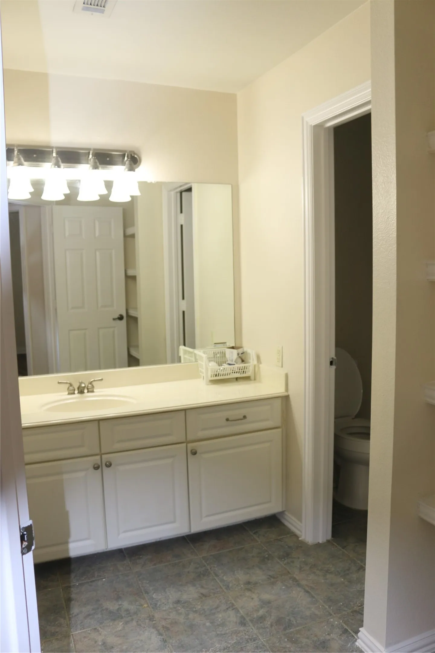 Townhouse For Rent in Collin County , 629 Park Place Drive, Allen, Texas 75002, 3 Bedroom, 3 Bathroom, Garage spaces, 1,783 Sqft, built in 1999, mls#21351240, Real Estate Agent in Allen, Homes For Rent in Collin county, Homes For Rent in Allen, Realtor in Allen Texas, Real Estate Brokerage Independent Realty Texas, Luminita Cordes Realtor