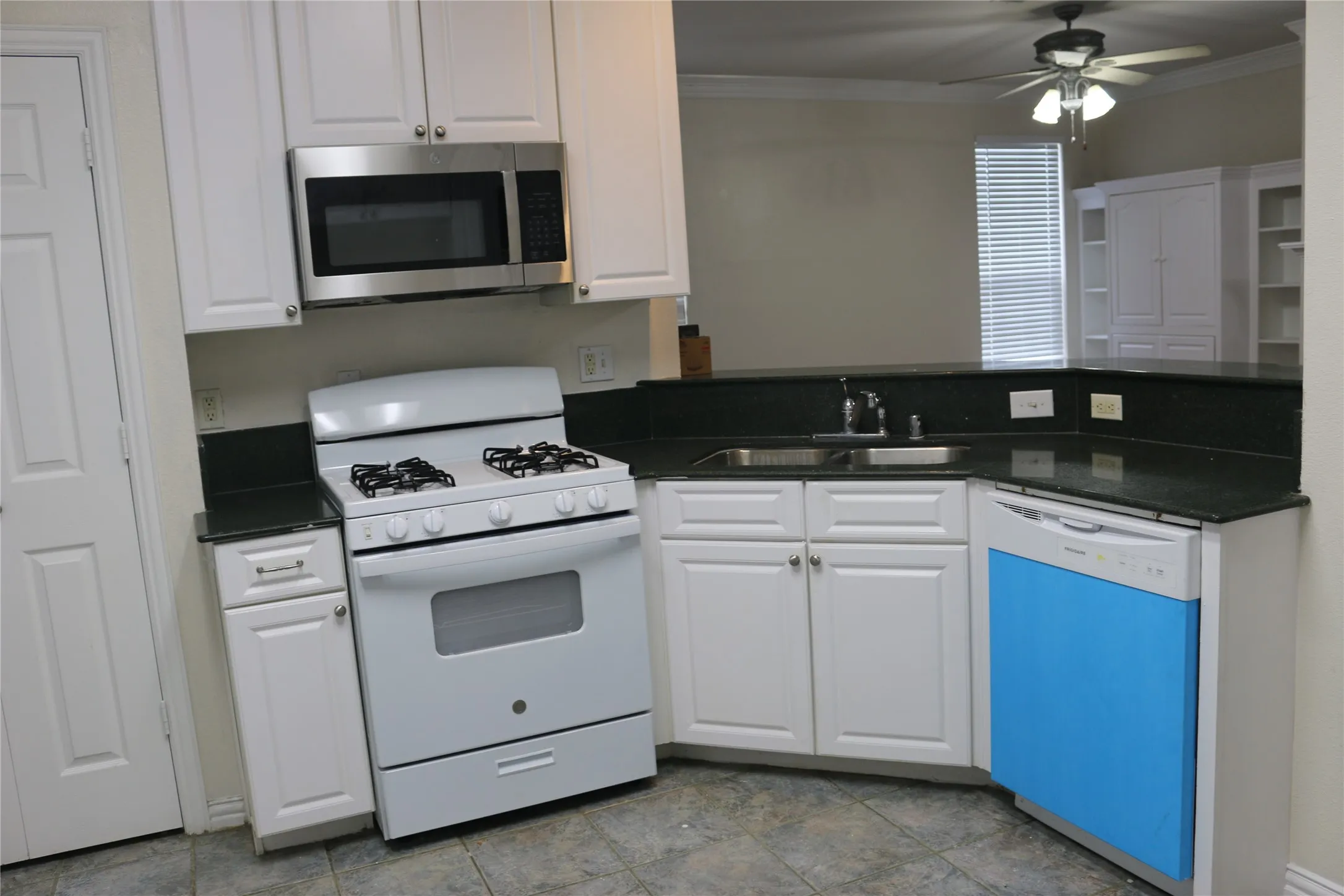 Townhouse For Rent in Collin County , 629 Park Place Drive, Allen, Texas 75002, 3 Bedroom, 3 Bathroom, Garage spaces, 1,783 Sqft, built in 1999, mls#21351240, Real Estate Agent in Allen, Homes For Rent in Collin county, Homes For Rent in Allen, Realtor in Allen Texas, Real Estate Brokerage Independent Realty Texas, Luminita Cordes Realtor