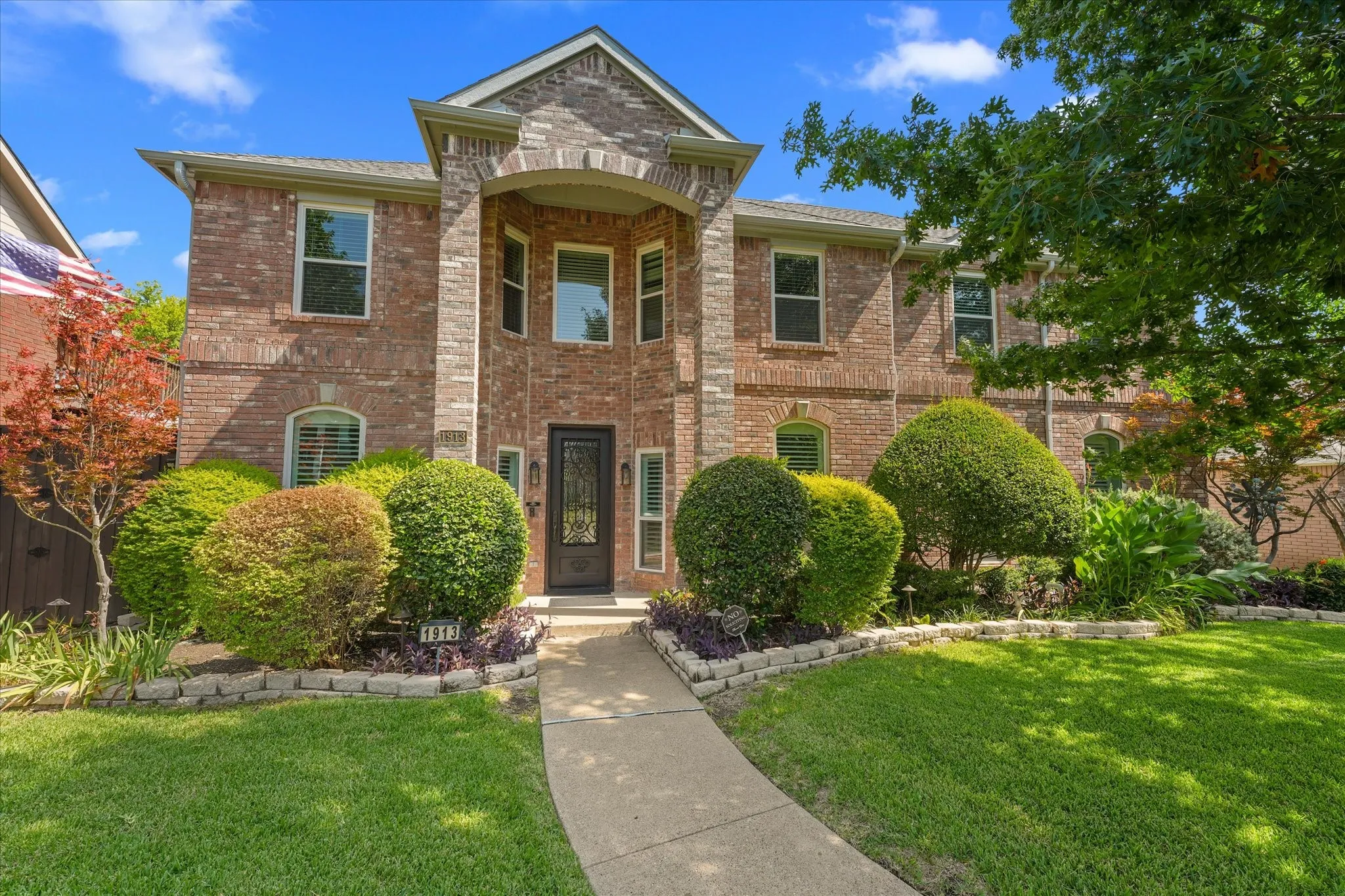 Single Family Residence For Sale in Collin County , 1913 Walters Drive, Plano, Texas 75023, 4 Bedroom, 3 Bathroom, 2 Garage spaces, 3,010 Sqft, built in 1991, mls#21340107, Real Estate Agent in Plano, Homes For Sale in Collin county, Homes For Sale in Plano, Realtor in Plano Texas, Real Estate Brokerage Independent Realty Texas, Luminita Cordes Realtor