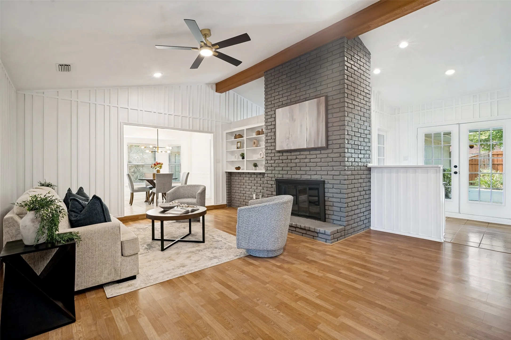 Single Family Residence For Sale in Dallas County , 2505 Parkside Drive, Garland, Texas 75040, 3 Bedroom, 2 Bathroom, 2 Garage spaces, 2,071 Sqft, built in 1976, mls#21344058, Real Estate Agent in Garland, Homes For Sale in Dallas county, Homes For Sale in Garland, Realtor in Garland Texas, Real Estate Brokerage Independent Realty Texas, Luminita Cordes Realtor