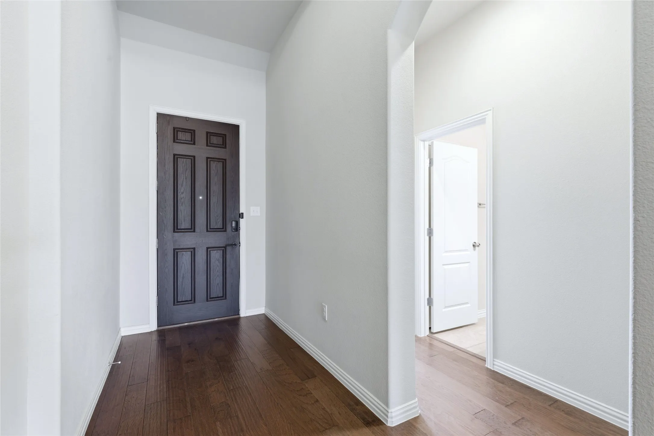 Single Family Residence For Sale in Dallas County , 5809 Petunia Lane, Rowlett, Texas 75089, 3 Bedroom, 2 Bathroom, 2 Garage spaces, 1,910 Sqft, built in 2016, mls#21351198, Real Estate Agent in Rowlett, Homes For Sale in Dallas county, Homes For Sale in Rowlett, Realtor in Rowlett Texas, Real Estate Brokerage Independent Realty Texas, Luminita Cordes Realtor