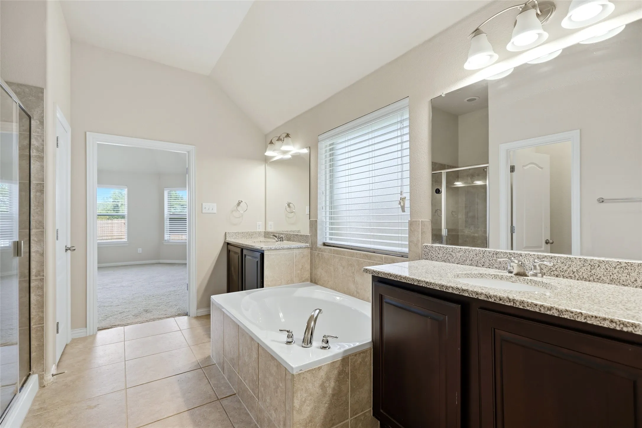 Single Family Residence For Sale in Dallas County , 5809 Petunia Lane, Rowlett, Texas 75089, 3 Bedroom, 2 Bathroom, 2 Garage spaces, 1,910 Sqft, built in 2016, mls#21351198, Real Estate Agent in Rowlett, Homes For Sale in Dallas county, Homes For Sale in Rowlett, Realtor in Rowlett Texas, Real Estate Brokerage Independent Realty Texas, Luminita Cordes Realtor