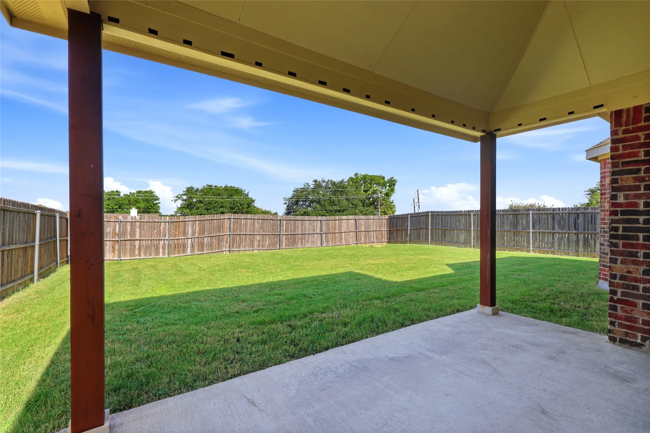 Single Family Residence For Sale in Dallas County , 5809 Petunia Lane, Rowlett, Texas 75089, 3 Bedroom, 2 Bathroom, 2 Garage spaces, 1,910 Sqft, built in 2016, mls#21351198, Real Estate Agent in Rowlett, Homes For Sale in Dallas county, Homes For Sale in Rowlett, Realtor in Rowlett Texas, Real Estate Brokerage Independent Realty Texas, Luminita Cordes Realtor