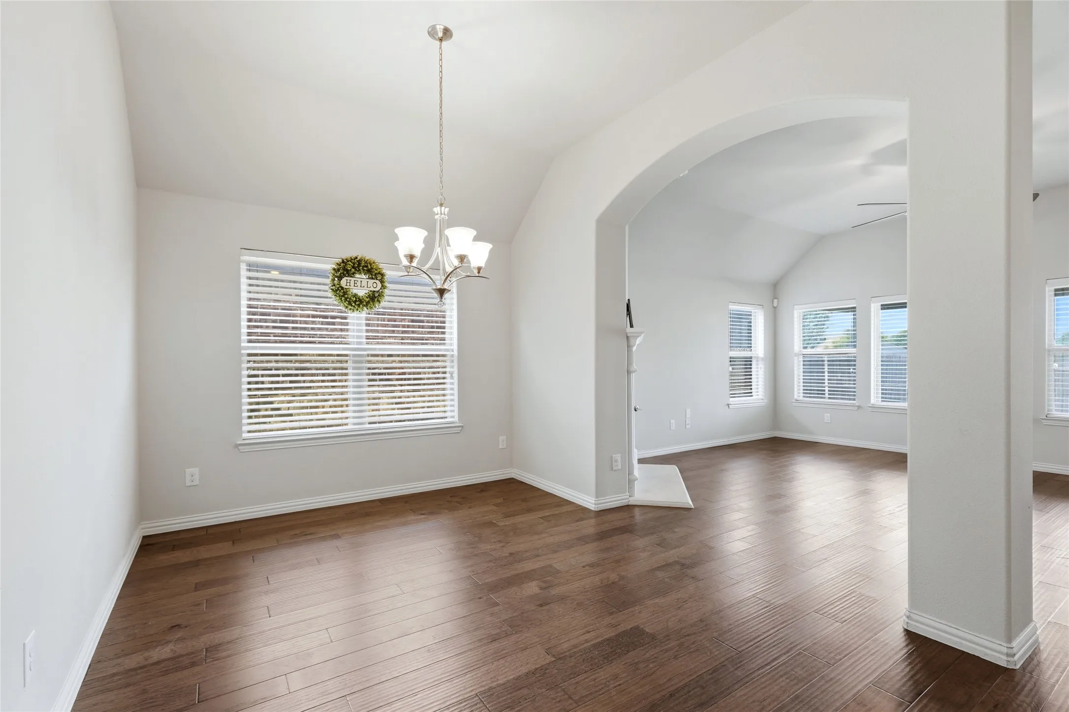 Single Family Residence For Sale in Dallas County , 5809 Petunia Lane, Rowlett, Texas 75089, 3 Bedroom, 2 Bathroom, 2 Garage spaces, 1,910 Sqft, built in 2016, mls#21351198, Real Estate Agent in Rowlett, Homes For Sale in Dallas county, Homes For Sale in Rowlett, Realtor in Rowlett Texas, Real Estate Brokerage Independent Realty Texas, Luminita Cordes Realtor