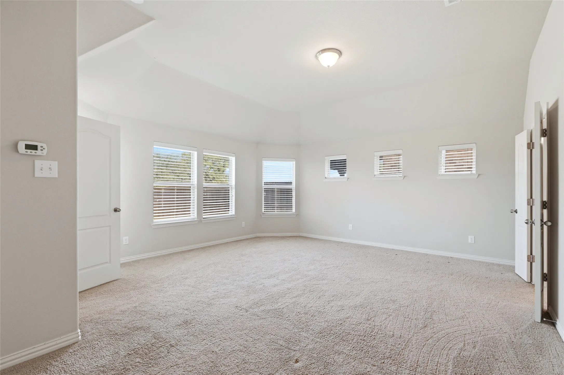Single Family Residence For Sale in Dallas County , 5809 Petunia Lane, Rowlett, Texas 75089, 3 Bedroom, 2 Bathroom, 2 Garage spaces, 1,910 Sqft, built in 2016, mls#21351198, Real Estate Agent in Rowlett, Homes For Sale in Dallas county, Homes For Sale in Rowlett, Realtor in Rowlett Texas, Real Estate Brokerage Independent Realty Texas, Luminita Cordes Realtor