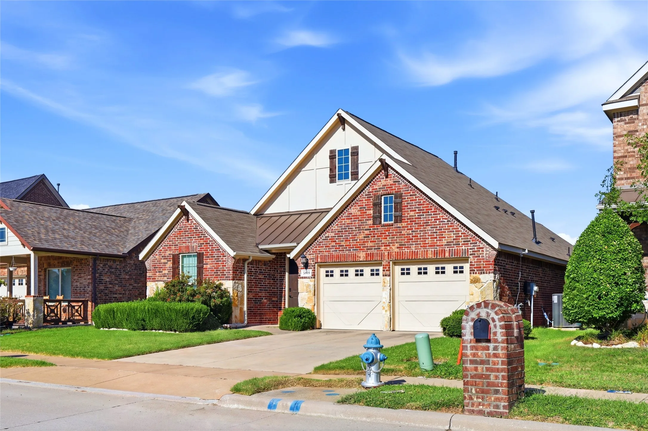 Single Family Residence For Sale in Dallas County , 5809 Petunia Lane, Rowlett, Texas 75089, 3 Bedroom, 2 Bathroom, 2 Garage spaces, 1,910 Sqft, built in 2016, mls#21351198, Real Estate Agent in Rowlett, Homes For Sale in Dallas county, Homes For Sale in Rowlett, Realtor in Rowlett Texas, Real Estate Brokerage Independent Realty Texas, Luminita Cordes Realtor