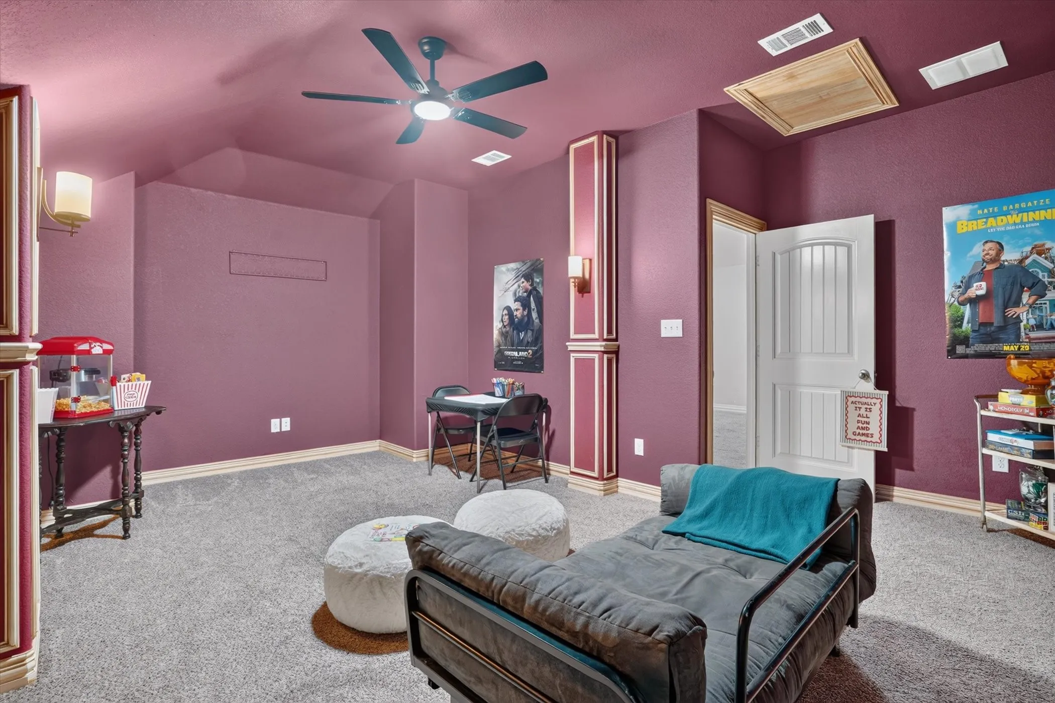 Single Family Residence For Sale in Hood County , 6403 Westover Drive, Granbury, Texas 76049, 4 Bedroom, 3 Bathroom, 2 Garage spaces, 2,239 Sqft, built in 2016, mls#21339382, Real Estate Agent in Granbury, Homes For Sale in Hood county, Homes For Sale in Granbury, Realtor in Granbury Texas, Real Estate Brokerage Independent Realty Texas, Luminita Cordes Realtor