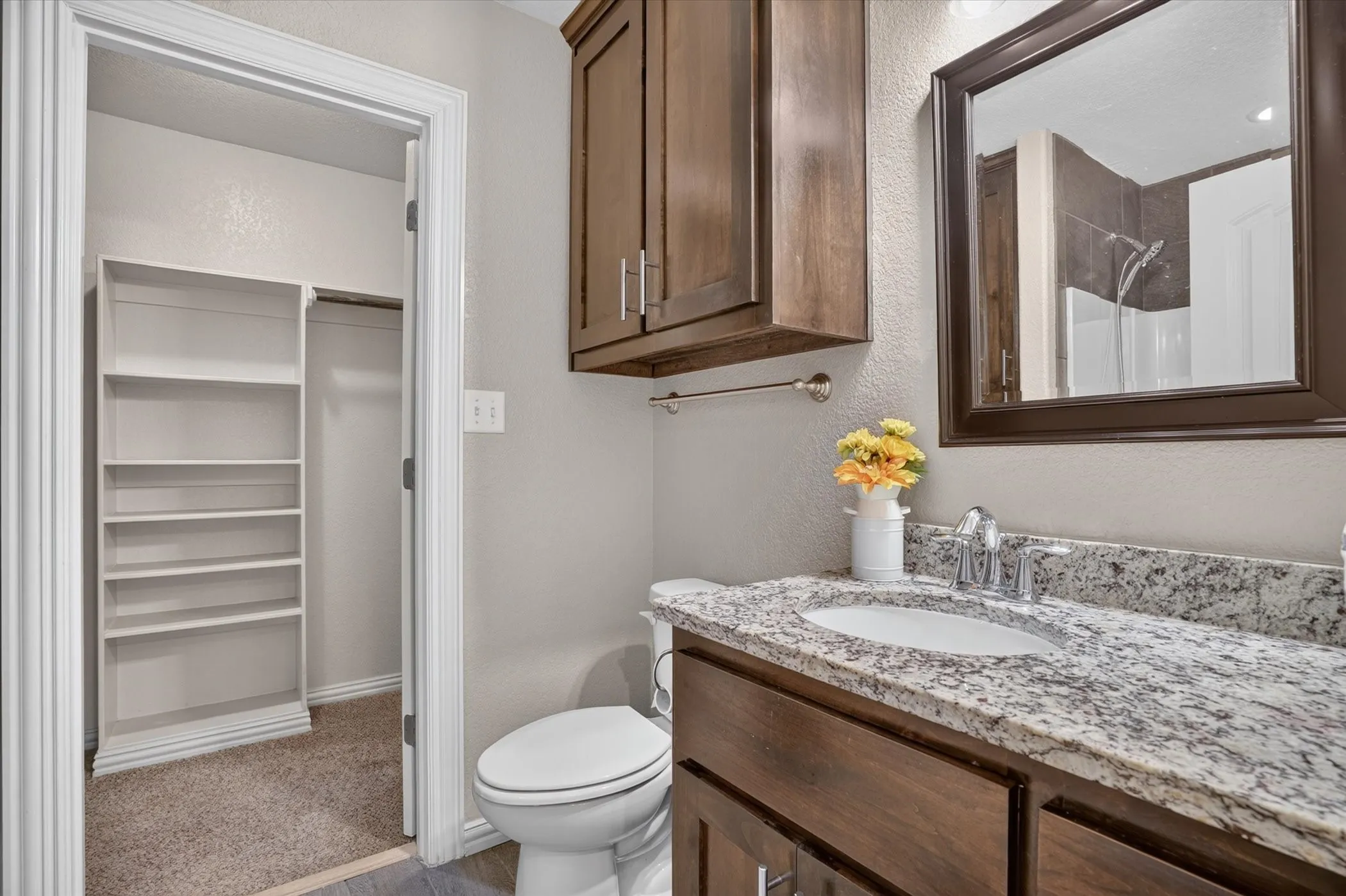 Single Family Residence For Sale in Hood County , 6403 Westover Drive, Granbury, Texas 76049, 4 Bedroom, 3 Bathroom, 2 Garage spaces, 2,239 Sqft, built in 2016, mls#21339382, Real Estate Agent in Granbury, Homes For Sale in Hood county, Homes For Sale in Granbury, Realtor in Granbury Texas, Real Estate Brokerage Independent Realty Texas, Luminita Cordes Realtor