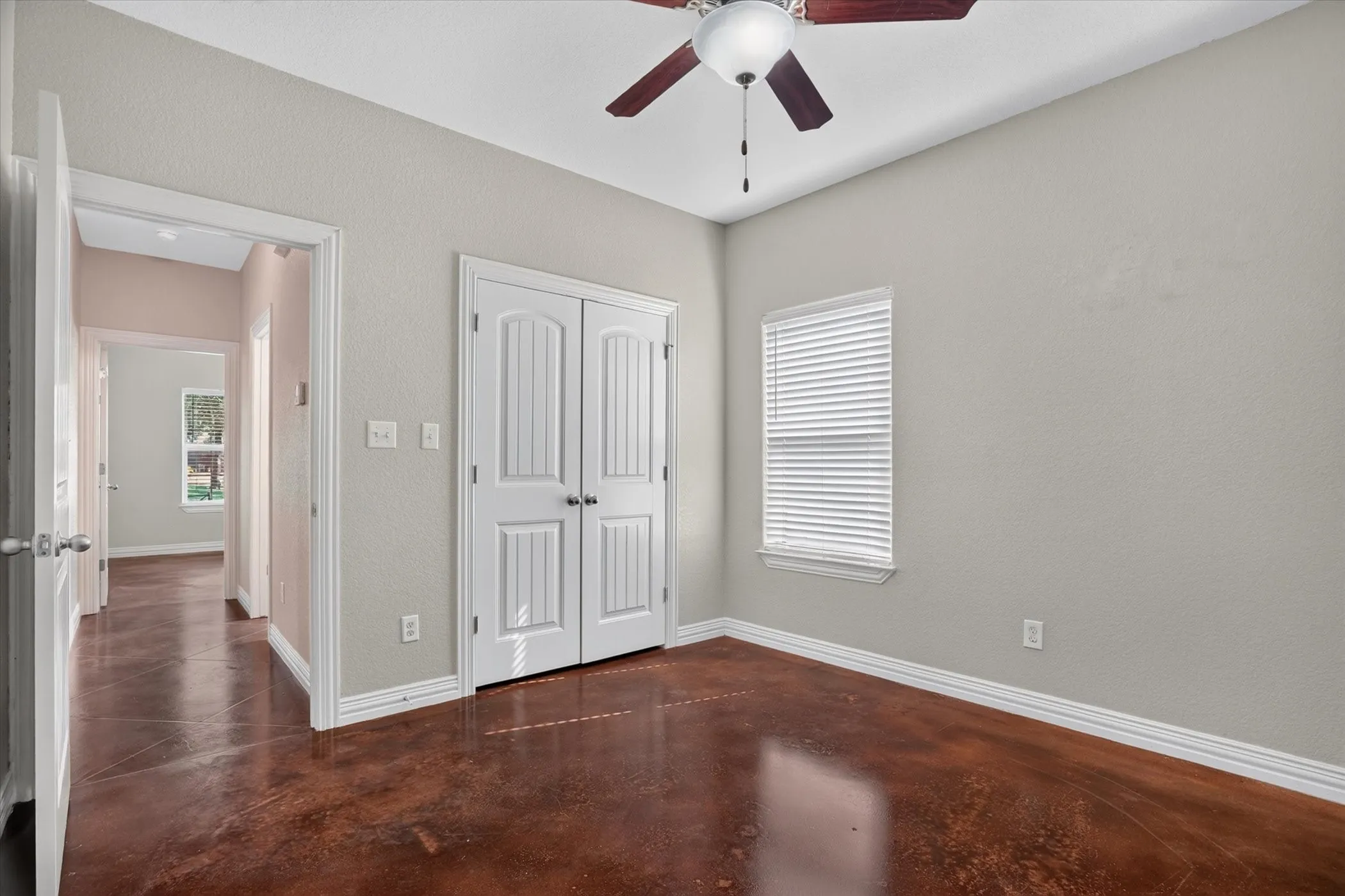 Single Family Residence For Sale in Hood County , 6403 Westover Drive, Granbury, Texas 76049, 4 Bedroom, 3 Bathroom, 2 Garage spaces, 2,239 Sqft, built in 2016, mls#21339382, Real Estate Agent in Granbury, Homes For Sale in Hood county, Homes For Sale in Granbury, Realtor in Granbury Texas, Real Estate Brokerage Independent Realty Texas, Luminita Cordes Realtor