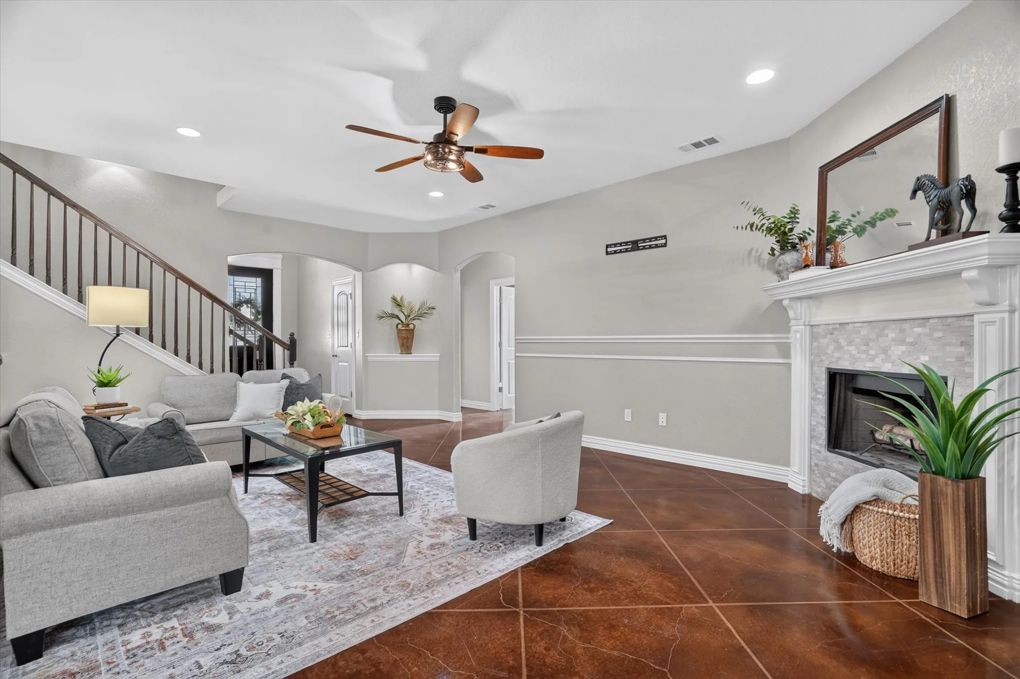 Single Family Residence For Sale in Hood County , 6403 Westover Drive, Granbury, Texas 76049, 4 Bedroom, 3 Bathroom, 2 Garage spaces, 2,239 Sqft, built in 2016, mls#21339382, Real Estate Agent in Granbury, Homes For Sale in Hood county, Homes For Sale in Granbury, Realtor in Granbury Texas, Real Estate Brokerage Independent Realty Texas, Luminita Cordes Realtor