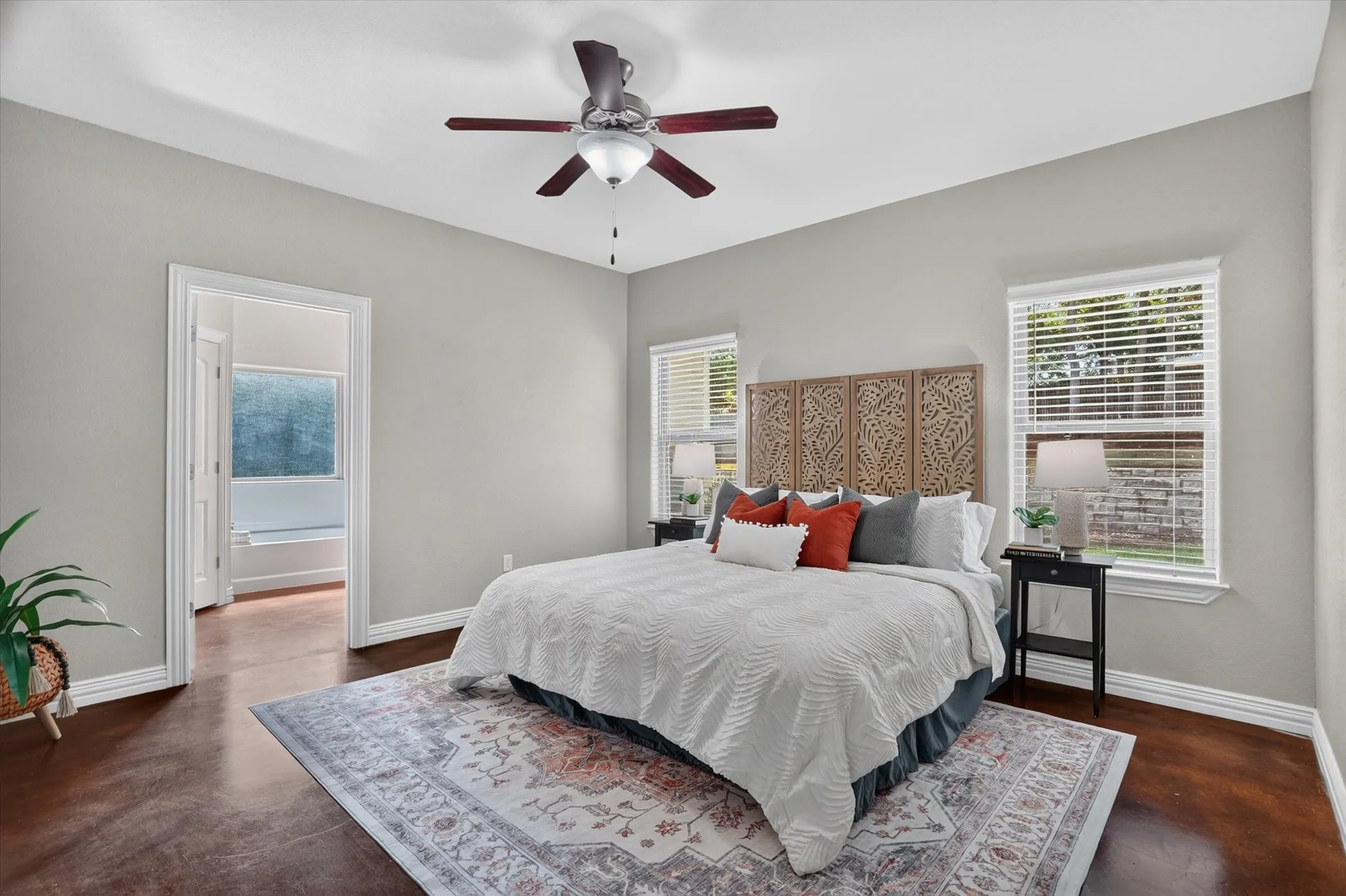 Single Family Residence For Sale in Hood County , 6403 Westover Drive, Granbury, Texas 76049, 4 Bedroom, 3 Bathroom, 2 Garage spaces, 2,239 Sqft, built in 2016, mls#21339382, Real Estate Agent in Granbury, Homes For Sale in Hood county, Homes For Sale in Granbury, Realtor in Granbury Texas, Real Estate Brokerage Independent Realty Texas, Luminita Cordes Realtor