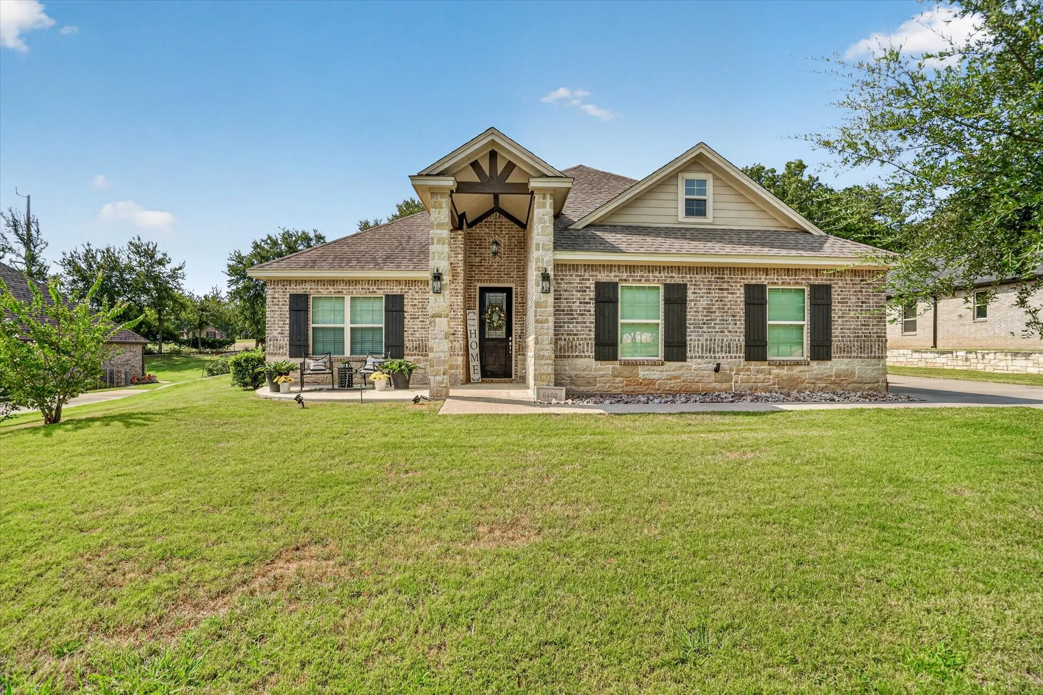 Single Family Residence For Sale in Hood County , 6403 Westover Drive, Granbury, Texas 76049, 4 Bedroom, 3 Bathroom, 2 Garage spaces, 2,239 Sqft, built in 2016, mls#21339382, Real Estate Agent in Granbury, Homes For Sale in Hood county, Homes For Sale in Granbury, Realtor in Granbury Texas, Real Estate Brokerage Independent Realty Texas, Luminita Cordes Realtor