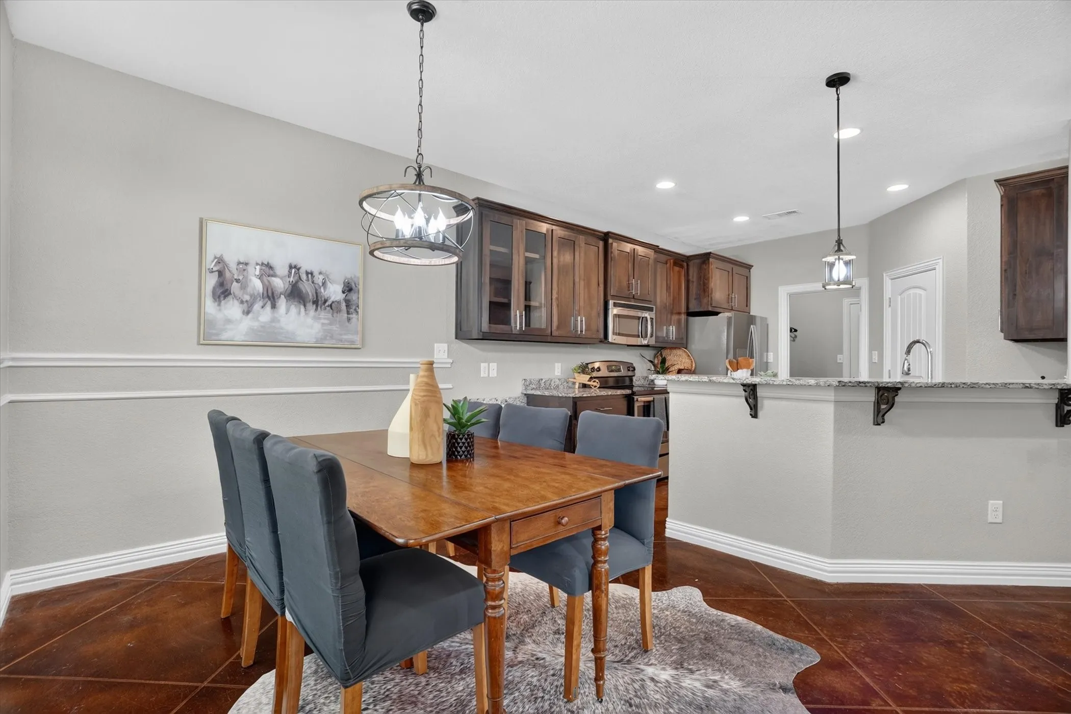 Single Family Residence For Sale in Hood County , 6403 Westover Drive, Granbury, Texas 76049, 4 Bedroom, 3 Bathroom, 2 Garage spaces, 2,239 Sqft, built in 2016, mls#21339382, Real Estate Agent in Granbury, Homes For Sale in Hood county, Homes For Sale in Granbury, Realtor in Granbury Texas, Real Estate Brokerage Independent Realty Texas, Luminita Cordes Realtor