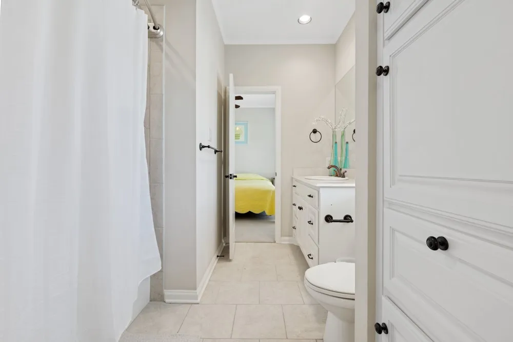 Single Family Residence For Sale in Tarrant County , 1904 Melbourne Drive, Pantego, Texas 76013, 3 Bedroom, 3 Bathroom, 2 Garage spaces, 2,709 Sqft, built in 2009, mls#21345867, Real Estate Agent in Pantego, Homes For Sale in Tarrant county, Homes For Sale in Pantego, Realtor in Pantego Texas, Real Estate Brokerage Independent Realty Texas, Luminita Cordes Realtor