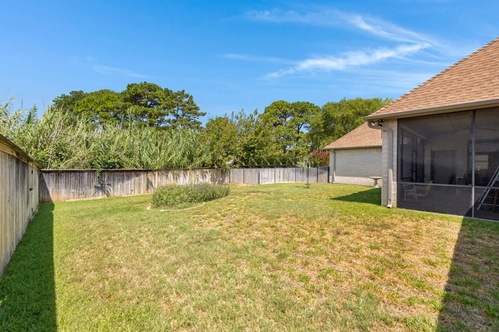 Single Family Residence For Sale in Tarrant County , 1904 Melbourne Drive, Pantego, Texas 76013, 3 Bedroom, 3 Bathroom, 2 Garage spaces, 2,709 Sqft, built in 2009, mls#21345867, Real Estate Agent in Pantego, Homes For Sale in Tarrant county, Homes For Sale in Pantego, Realtor in Pantego Texas, Real Estate Brokerage Independent Realty Texas, Luminita Cordes Realtor