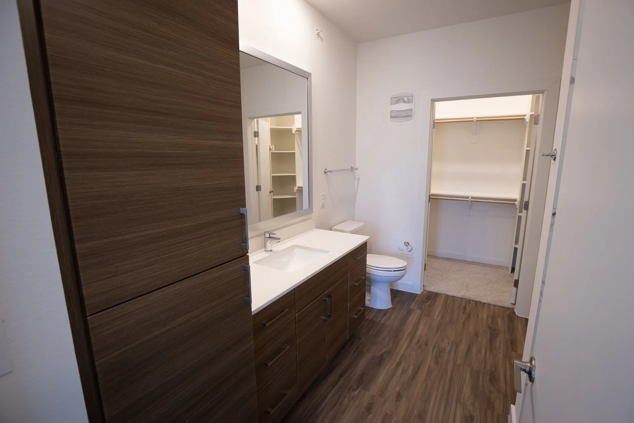 Apartment For Rent in Dallas County , 120 N Madison Avenue 2202, Dallas, Texas 75208, 1 Bedroom, 1 Bathroom, 1 Garage spaces, 712 Sqft, built in 2020, mls#21351273, Real Estate Agent in Dallas, Homes For Rent in Dallas county, Homes For Rent in Dallas, Realtor in Dallas Texas, Real Estate Brokerage Independent Realty Texas, Luminita Cordes Realtor