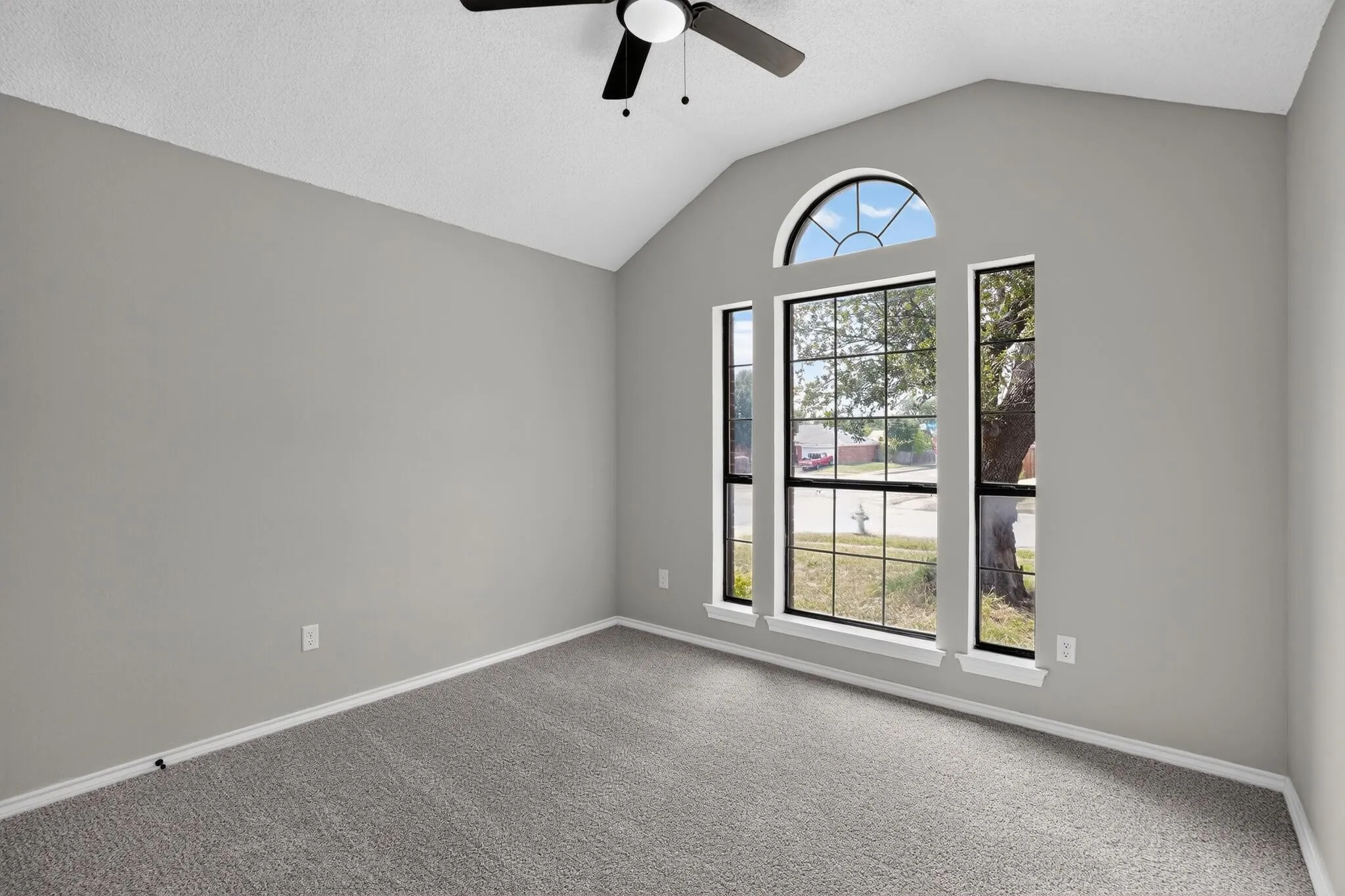 Single Family Residence For Sale in Tarrant County , 6057 Hillglen Drive, Watauga, Texas 76148, 3 Bedroom, 2 Bathroom, 2 Garage spaces, 1,383 Sqft, built in 1990, mls#21351268, Real Estate Agent in Watauga, Homes For Sale in Tarrant county, Homes For Sale in Watauga, Realtor in Watauga Texas, Real Estate Brokerage Independent Realty Texas, Luminita Cordes Realtor