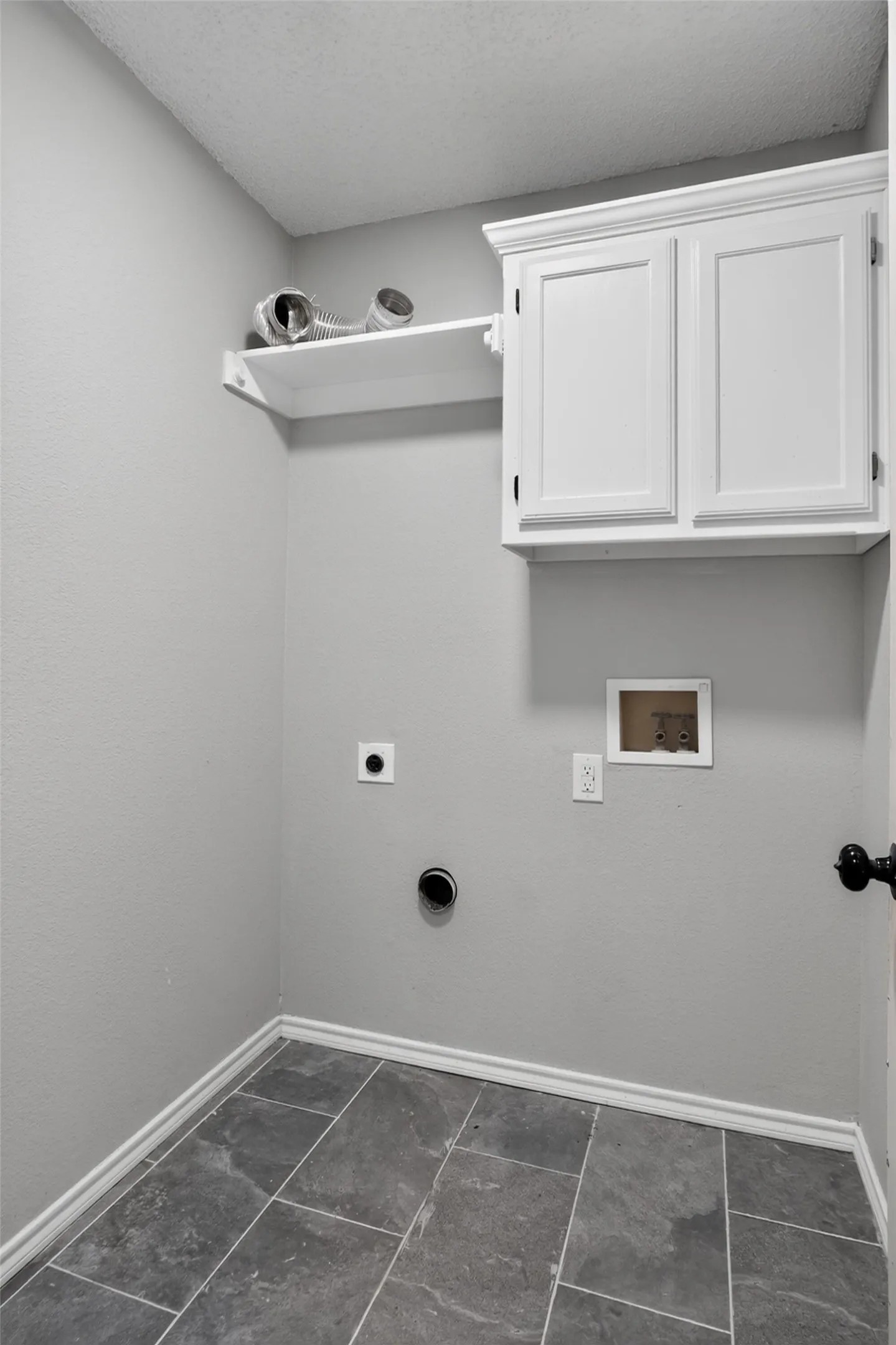 Single Family Residence For Sale in Tarrant County , 6057 Hillglen Drive, Watauga, Texas 76148, 3 Bedroom, 2 Bathroom, 2 Garage spaces, 1,383 Sqft, built in 1990, mls#21351268, Real Estate Agent in Watauga, Homes For Sale in Tarrant county, Homes For Sale in Watauga, Realtor in Watauga Texas, Real Estate Brokerage Independent Realty Texas, Luminita Cordes Realtor