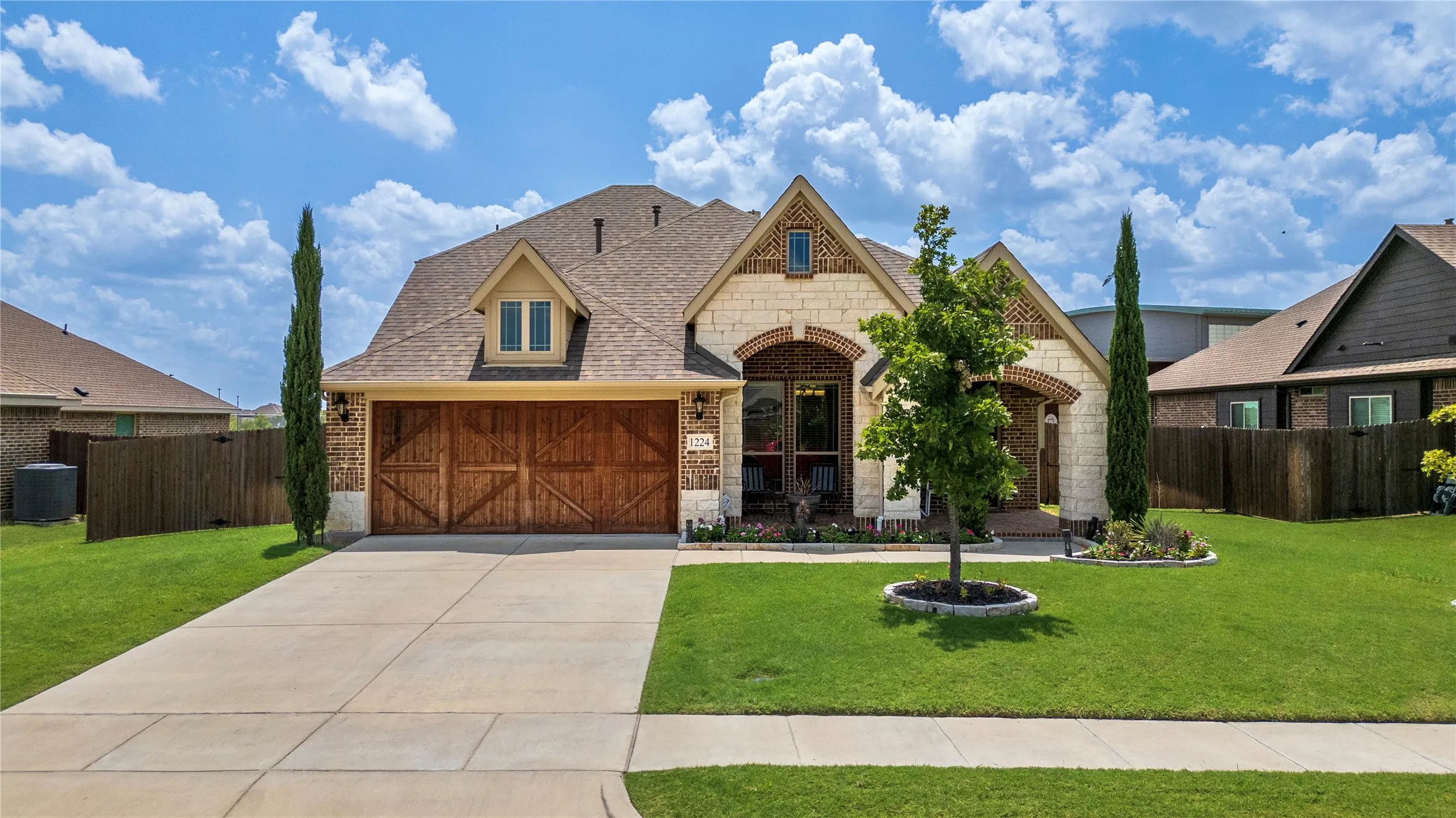 Single Family Residence For Sale in Kaufman County , 1224 Altuda Drive, Forney, Texas 75126, 4 Bedrooms, 3 Bathrooms, 2 Garage spaces, 2,326 Sqft, built in 2021, Price $398,000, mls#21351156, Real Estate Agent in Forney, Homes For Sale in Kaufman county, Homes For Sale in Forney, Realtor in Forney Texas, Real Estate Brokerage Independent Realty Texas, Luminita Cordes Realtor
