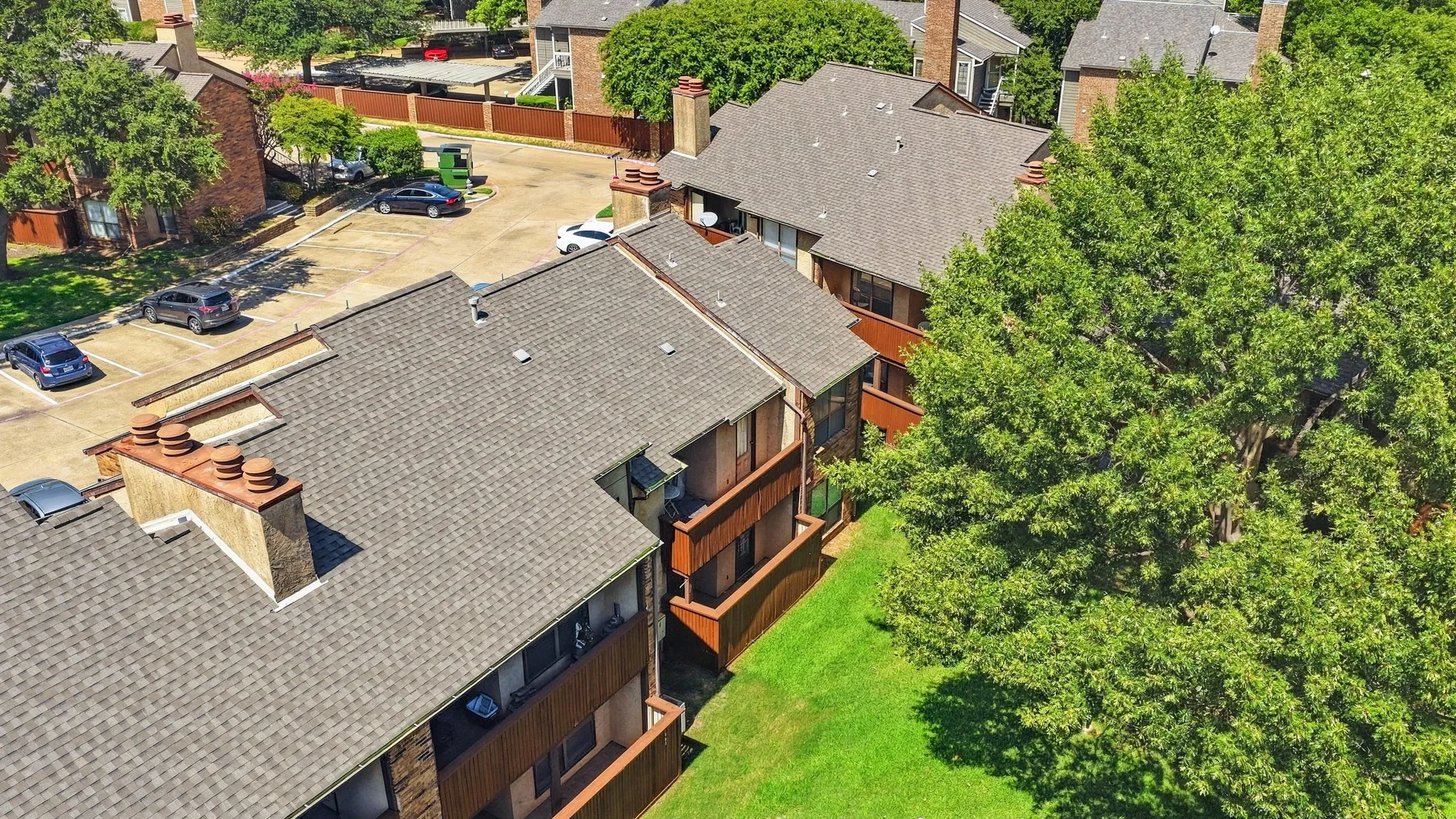 Condominium For Sale in Tarrant County , 2103 Friendly Drive 3210, Arlington, Texas 76011, 2 Bedroom, 2 Bathroom, Garage spaces, 1,025 Sqft, built in 1982, mls#21351168, Real Estate Agent in Arlington, Homes For Sale in Tarrant county, Homes For Sale in Arlington, Realtor in Arlington Texas, Real Estate Brokerage Independent Realty Texas, Luminita Cordes Realtor