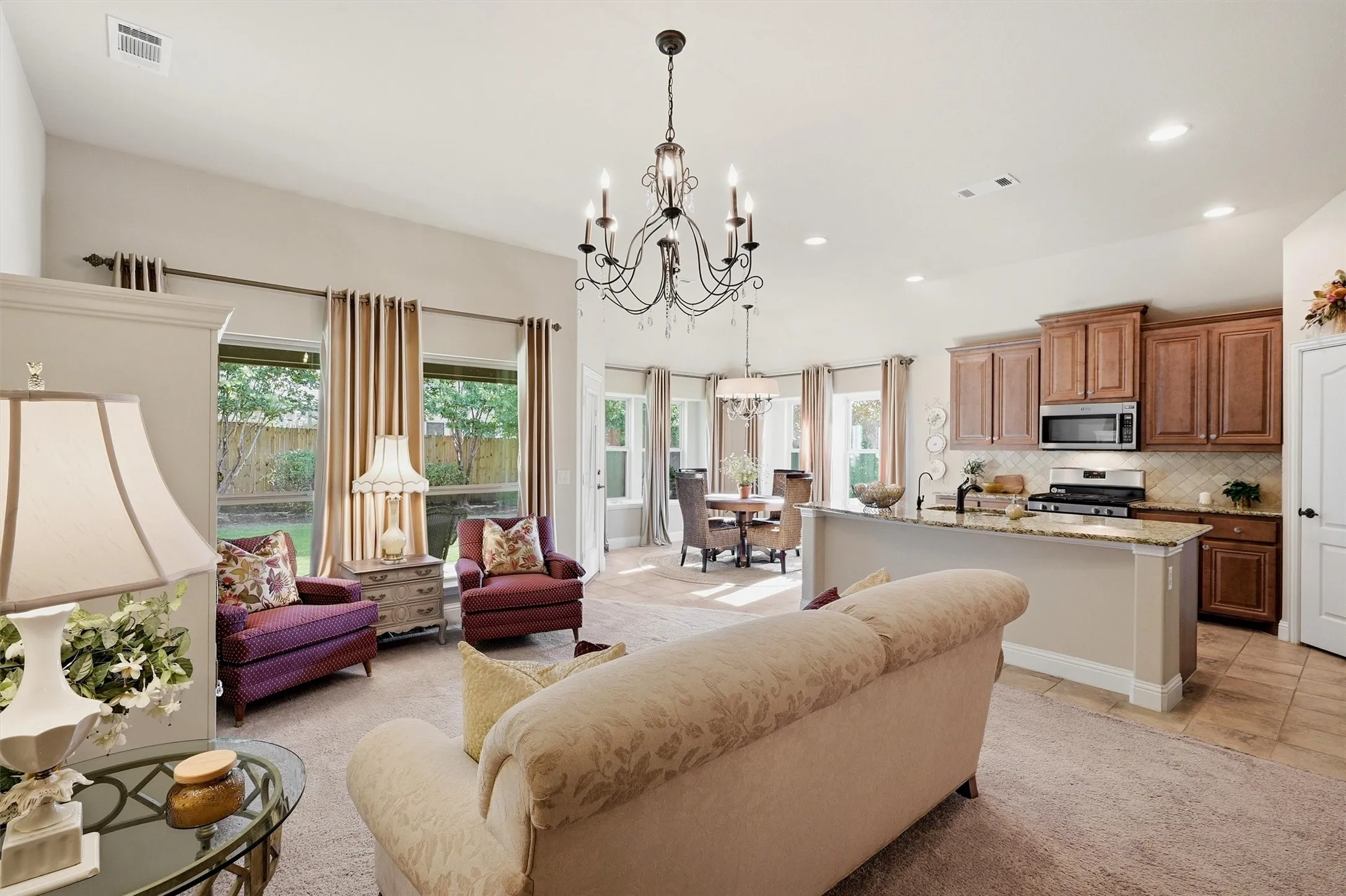 Single Family Residence For Sale in Grayson County , 509 Appaloosa Lane, Sherman, Texas 75092, 3 Bedroom, 2 Bathroom, 2 Garage spaces, 1,578 Sqft, built in 2016, mls#21344935, Real Estate Agent in Sherman, Homes For Sale in Grayson county, Homes For Sale in Sherman, Realtor in Sherman Texas, Real Estate Brokerage Independent Realty Texas, Luminita Cordes Realtor