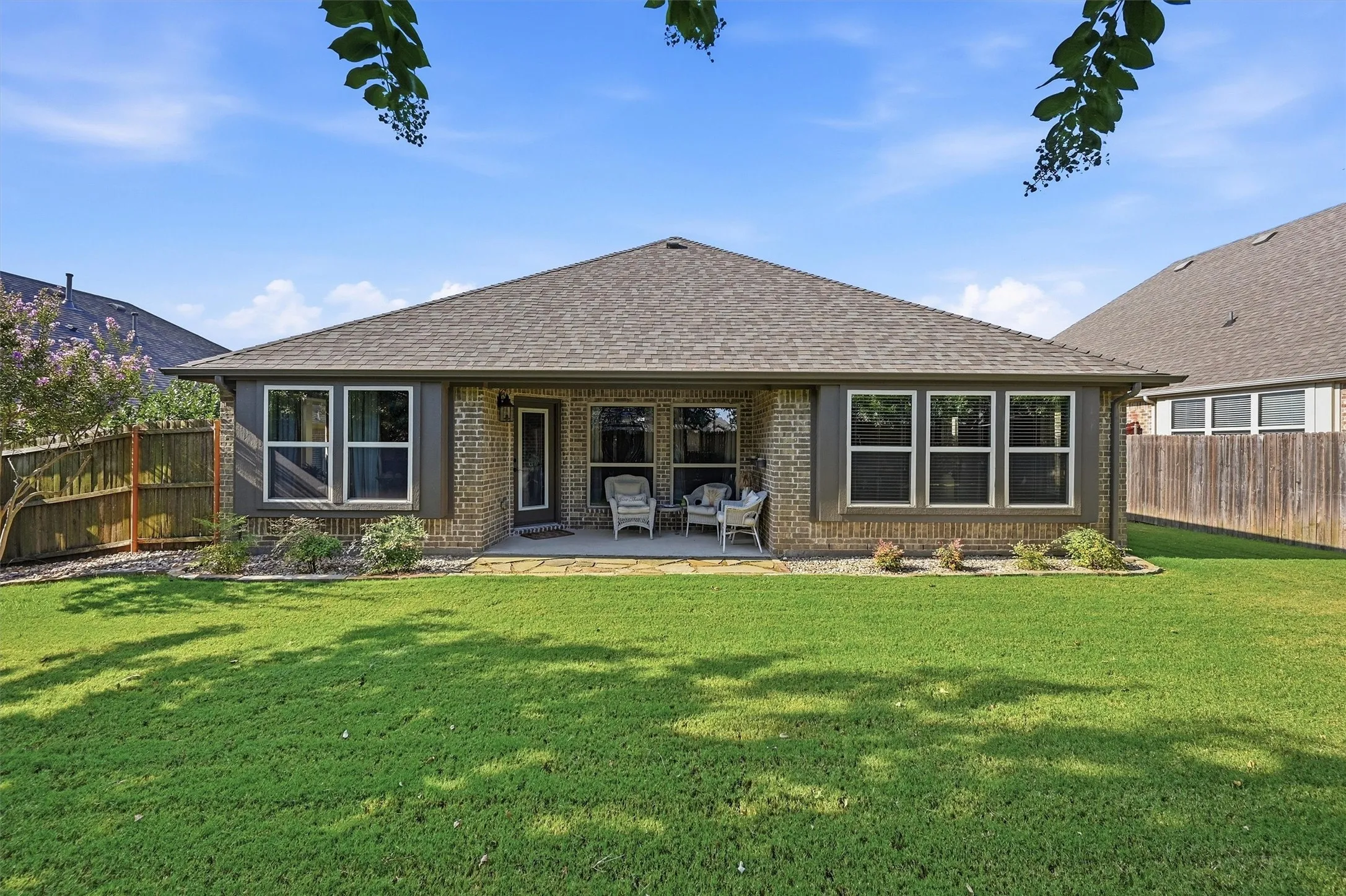 Single Family Residence For Sale in Grayson County , 509 Appaloosa Lane, Sherman, Texas 75092, 3 Bedroom, 2 Bathroom, 2 Garage spaces, 1,578 Sqft, built in 2016, mls#21344935, Real Estate Agent in Sherman, Homes For Sale in Grayson county, Homes For Sale in Sherman, Realtor in Sherman Texas, Real Estate Brokerage Independent Realty Texas, Luminita Cordes Realtor