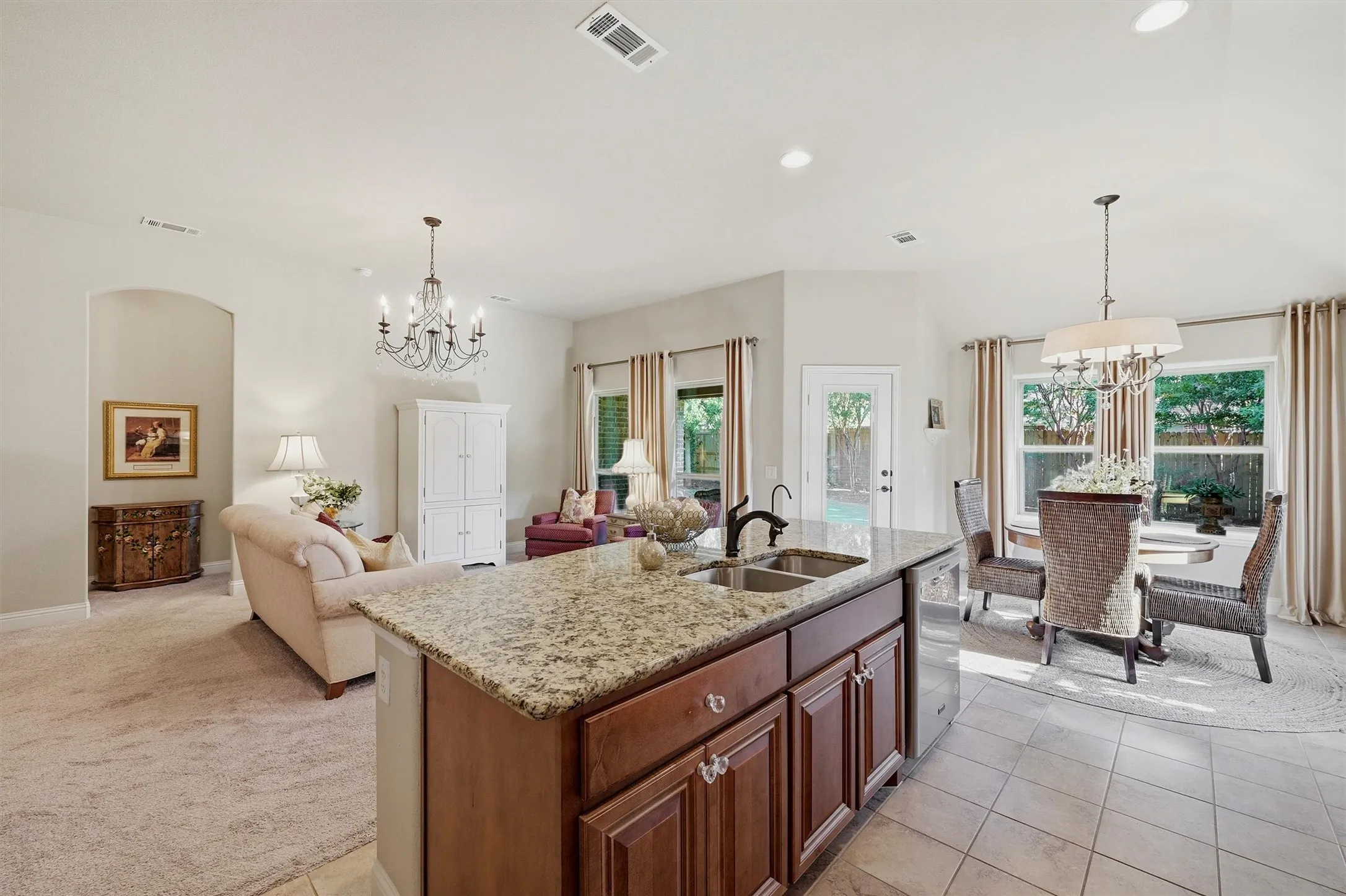 Single Family Residence For Sale in Grayson County , 509 Appaloosa Lane, Sherman, Texas 75092, 3 Bedroom, 2 Bathroom, 2 Garage spaces, 1,578 Sqft, built in 2016, mls#21344935, Real Estate Agent in Sherman, Homes For Sale in Grayson county, Homes For Sale in Sherman, Realtor in Sherman Texas, Real Estate Brokerage Independent Realty Texas, Luminita Cordes Realtor