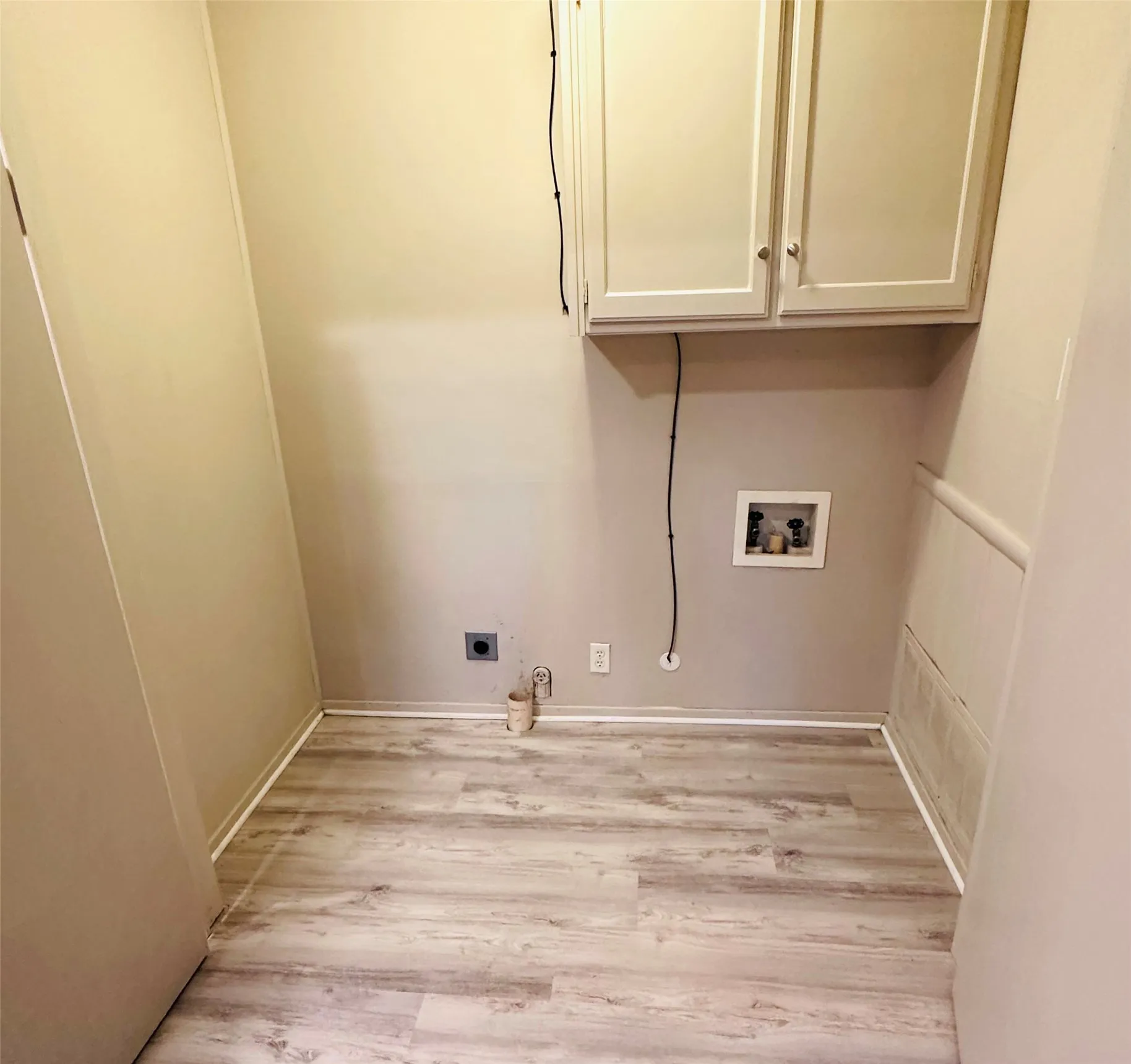 Single Family Residence For Sale in Grayson County , 902 Crestview Drive, Sherman, Texas 75092, 3 Bedroom, 2 Bathroom, 2 Garage spaces, 1,828 Sqft, built in 1958, mls#21351288, Real Estate Agent in Sherman, Homes For Sale in Grayson county, Homes For Sale in Sherman, Realtor in Sherman Texas, Real Estate Brokerage Independent Realty Texas, Luminita Cordes Realtor