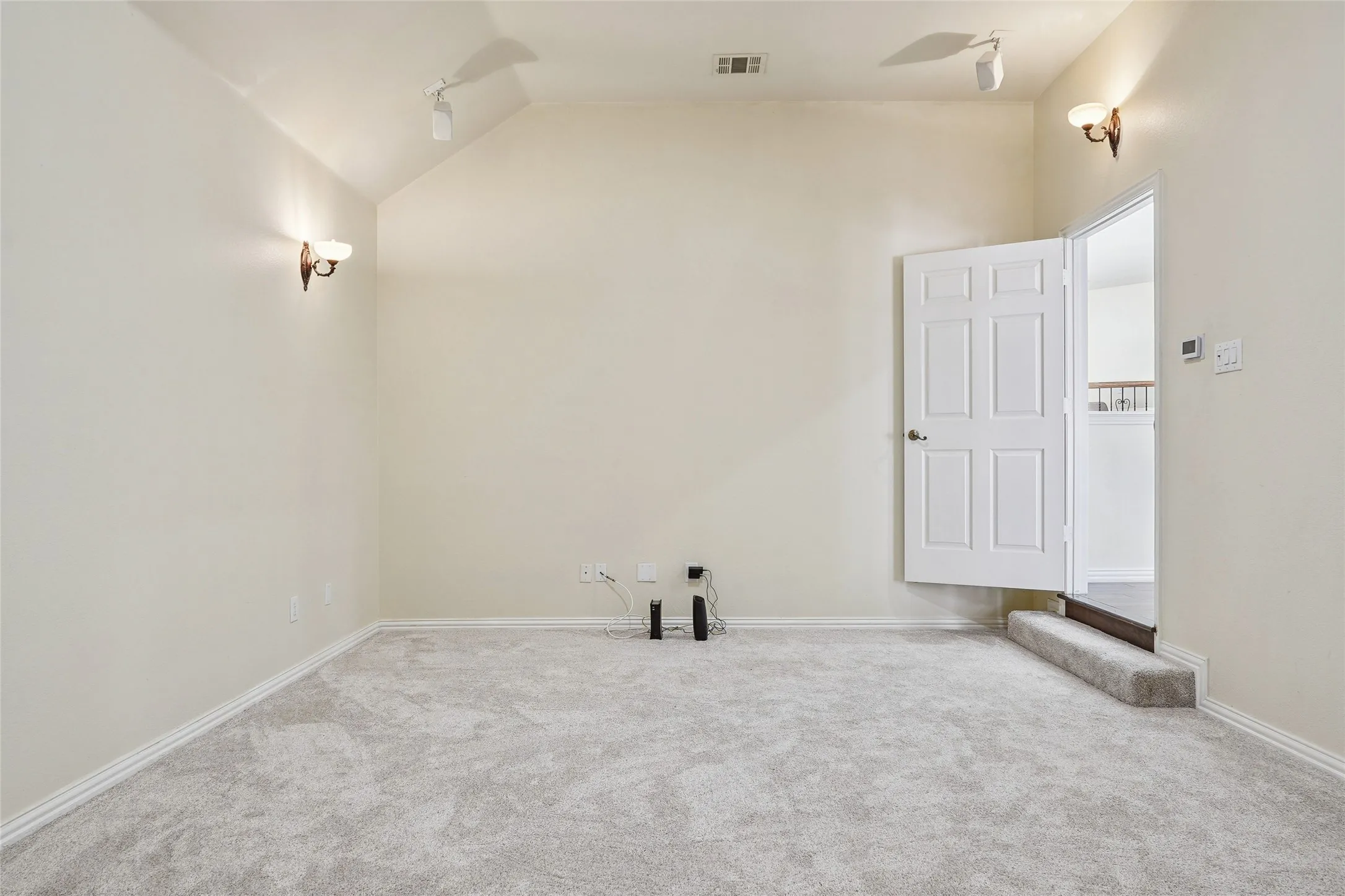 Single Family Residence For Sale in Denton County , 6608 Terrace Mill Lane, Plano, Texas 75024, 5 Bedroom, 4 Bathroom, 3 Garage spaces, 4,602 Sqft, built in 2003, mls#21351227, Real Estate Agent in Plano, Homes For Sale in Denton county, Homes For Sale in Plano, Realtor in Plano Texas, Real Estate Brokerage Independent Realty Texas, Luminita Cordes Realtor