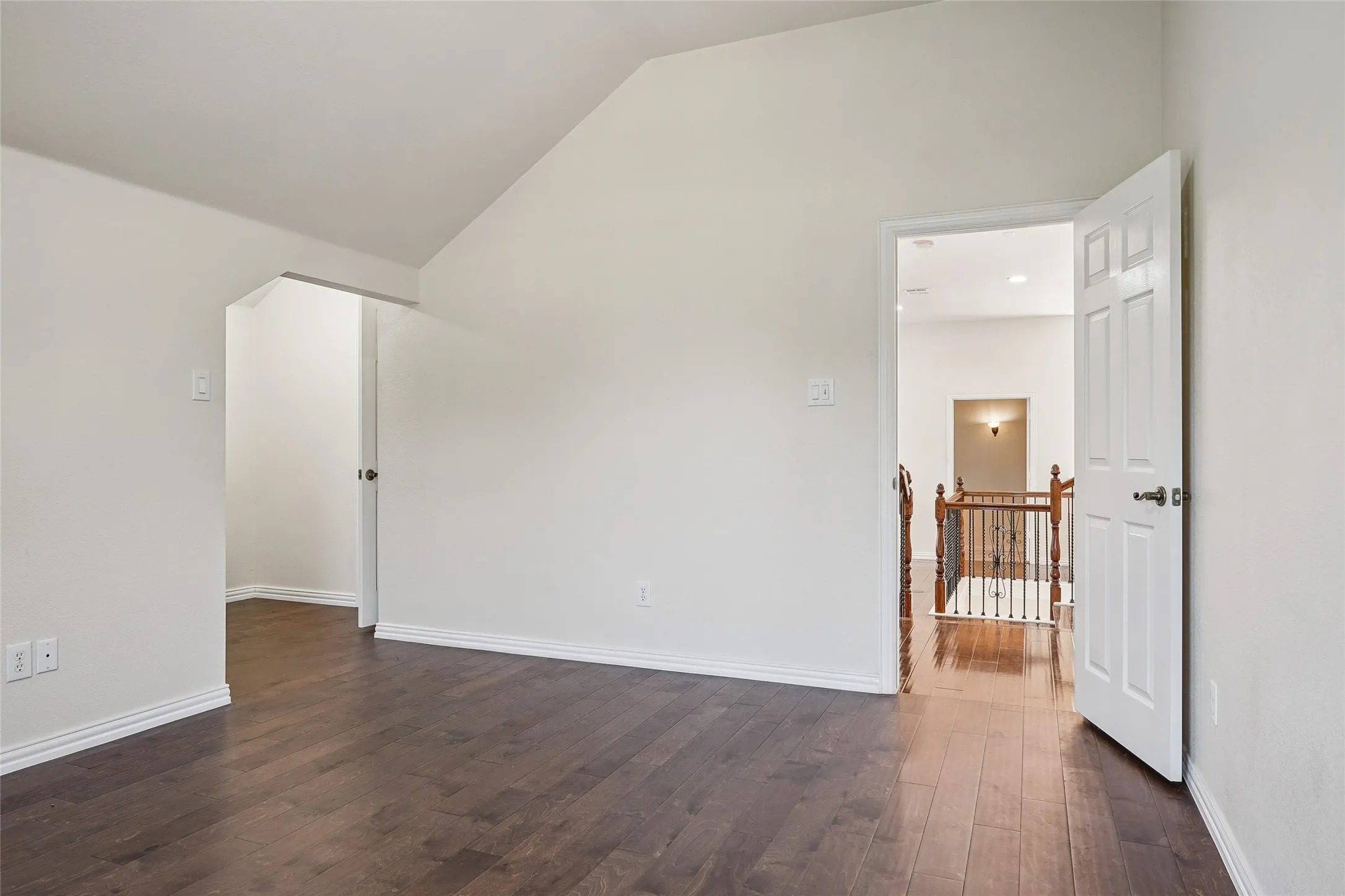 Single Family Residence For Sale in Denton County , 6608 Terrace Mill Lane, Plano, Texas 75024, 5 Bedroom, 4 Bathroom, 3 Garage spaces, 4,602 Sqft, built in 2003, mls#21351227, Real Estate Agent in Plano, Homes For Sale in Denton county, Homes For Sale in Plano, Realtor in Plano Texas, Real Estate Brokerage Independent Realty Texas, Luminita Cordes Realtor