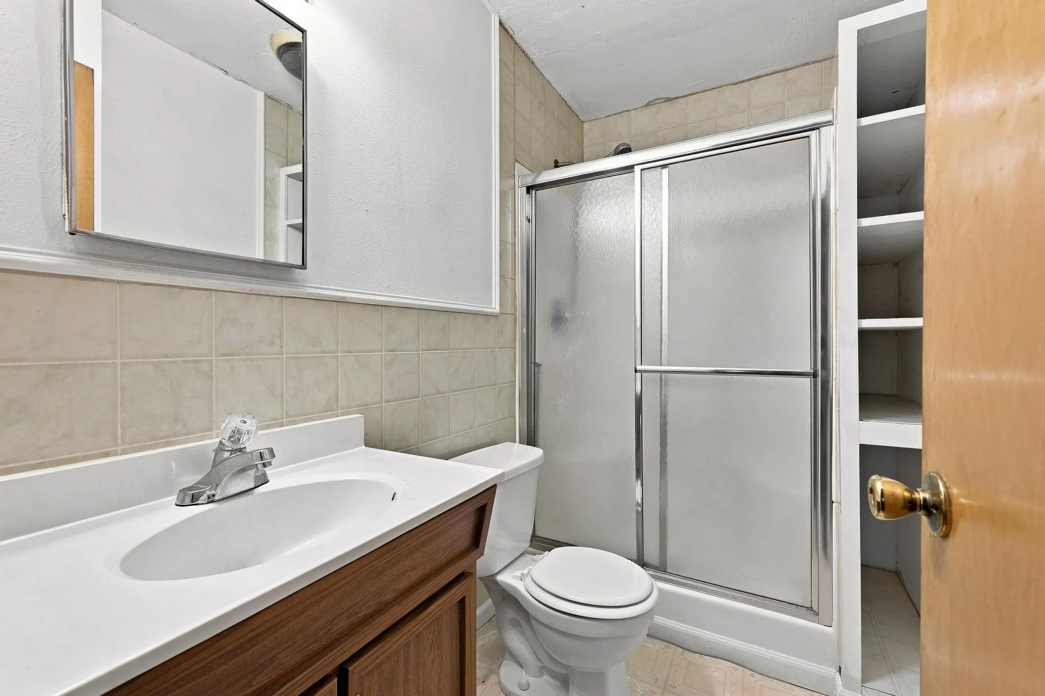 Single Family Residence For Sale in Fannin County , 1008 Yeager Street, Honey Grove, Texas 75446, 3 Bedroom, 2 Bathroom, 1 Garage spaces, 1,168 Sqft, built in 1976, mls#21351297, Real Estate Agent in Honey Grove, Homes For Sale in Fannin county, Homes For Sale in Honey Grove, Realtor in Honey Grove Texas, Real Estate Brokerage Independent Realty Texas, Luminita Cordes Realtor