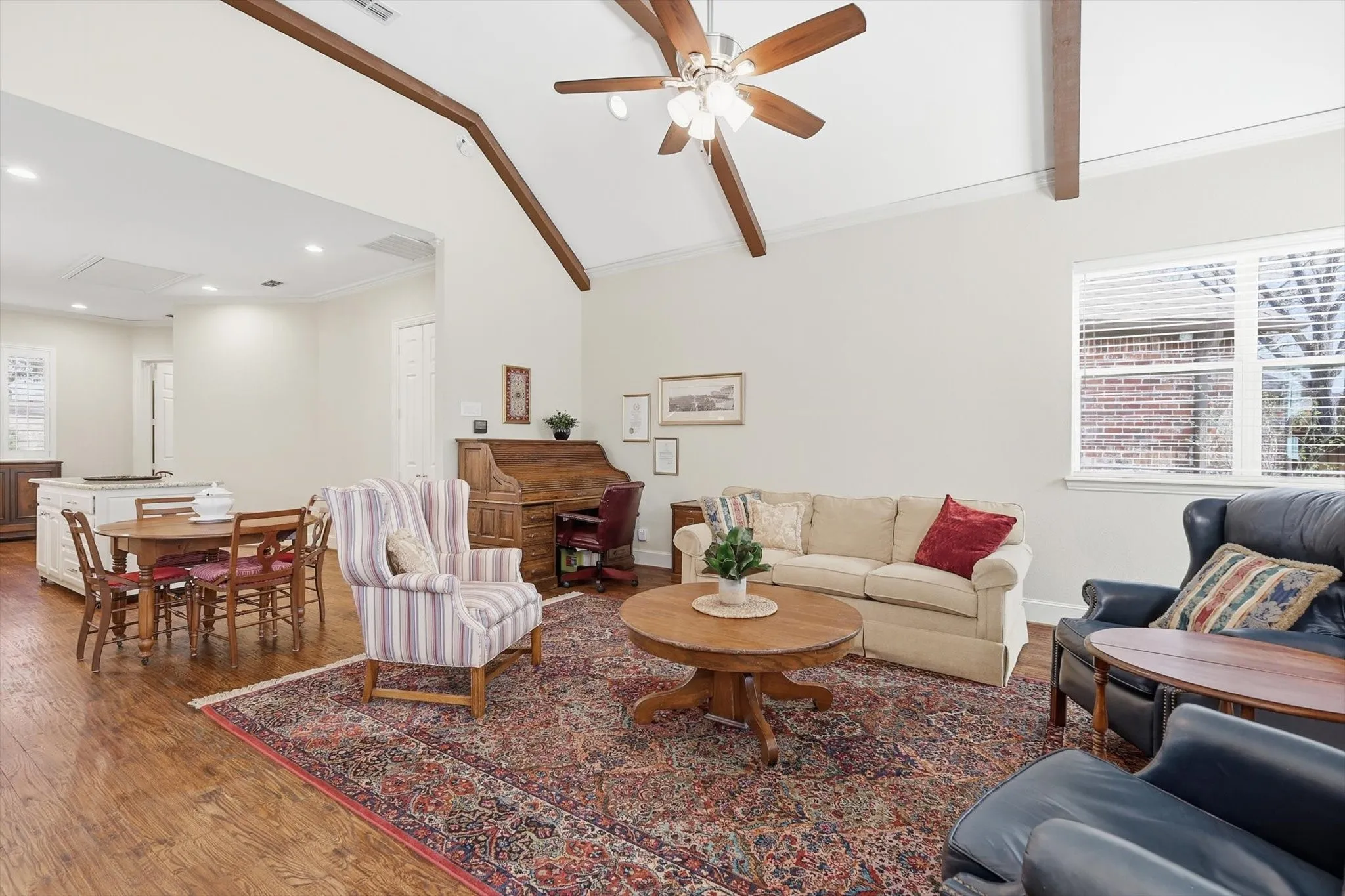 Single Family Residence For Sale in Denton County , 4629 Manor Way, Flower Mound, Texas 75028, 5 Bedroom, 5 Bathroom, 3 Garage spaces, 4,599 Sqft, built in 2000, mls#21351027, Real Estate Agent in Flower Mound, Homes For Sale in Denton county, Homes For Sale in Flower Mound, Realtor in Flower Mound Texas, Real Estate Brokerage Independent Realty Texas, Luminita Cordes Realtor