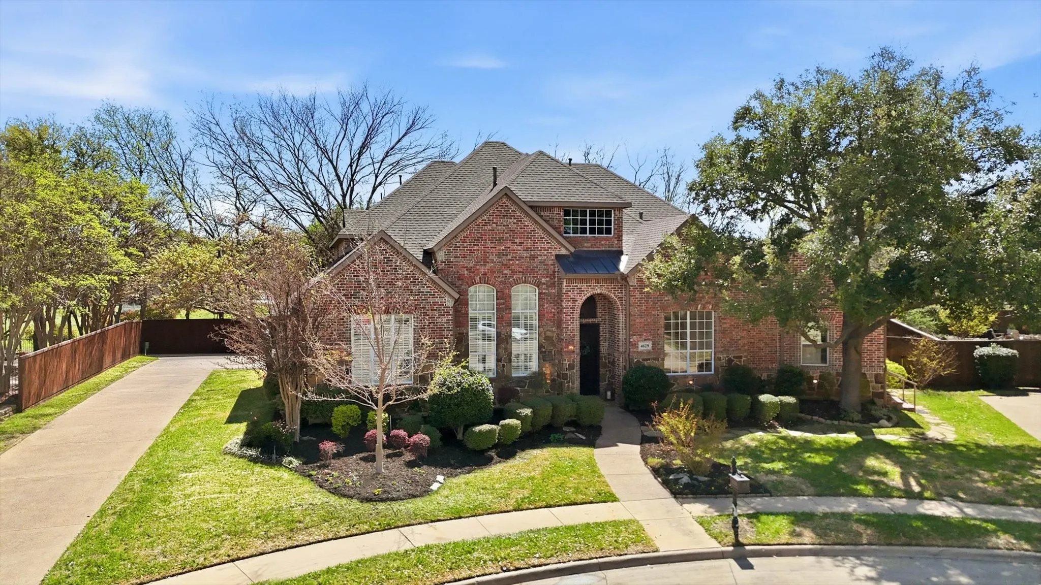 Single Family Residence For Sale in Denton County , 4629 Manor Way, Flower Mound, Texas 75028, 5 Bedroom, 5 Bathroom, 3 Garage spaces, 4,599 Sqft, built in 2000, mls#21351027, Real Estate Agent in Flower Mound, Homes For Sale in Denton county, Homes For Sale in Flower Mound, Realtor in Flower Mound Texas, Real Estate Brokerage Independent Realty Texas, Luminita Cordes Realtor
