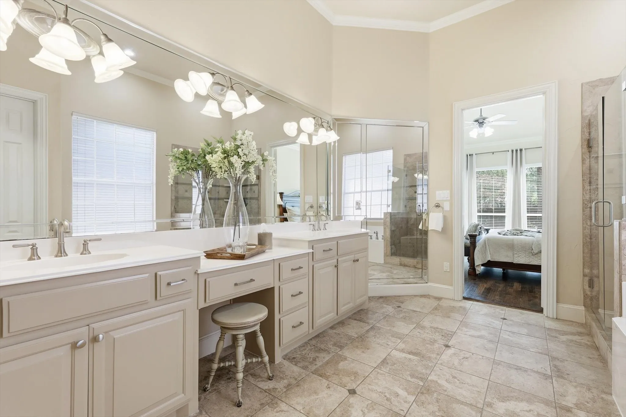 Single Family Residence For Sale in Denton County , 4629 Manor Way, Flower Mound, Texas 75028, 5 Bedroom, 5 Bathroom, 3 Garage spaces, 4,599 Sqft, built in 2000, mls#21351027, Real Estate Agent in Flower Mound, Homes For Sale in Denton county, Homes For Sale in Flower Mound, Realtor in Flower Mound Texas, Real Estate Brokerage Independent Realty Texas, Luminita Cordes Realtor