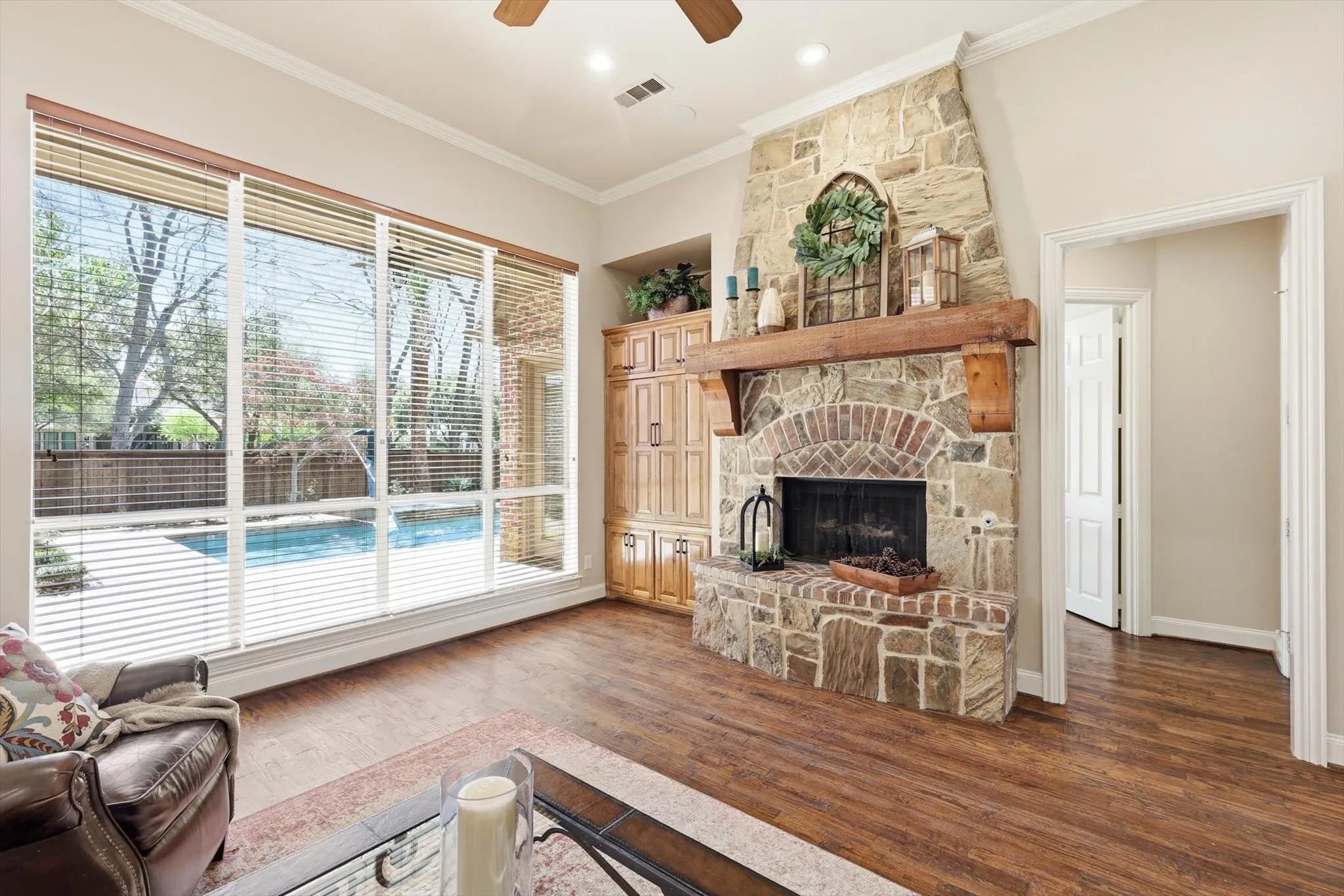 Single Family Residence For Sale in Denton County , 4629 Manor Way, Flower Mound, Texas 75028, 5 Bedroom, 5 Bathroom, 3 Garage spaces, 4,599 Sqft, built in 2000, mls#21351027, Real Estate Agent in Flower Mound, Homes For Sale in Denton county, Homes For Sale in Flower Mound, Realtor in Flower Mound Texas, Real Estate Brokerage Independent Realty Texas, Luminita Cordes Realtor
