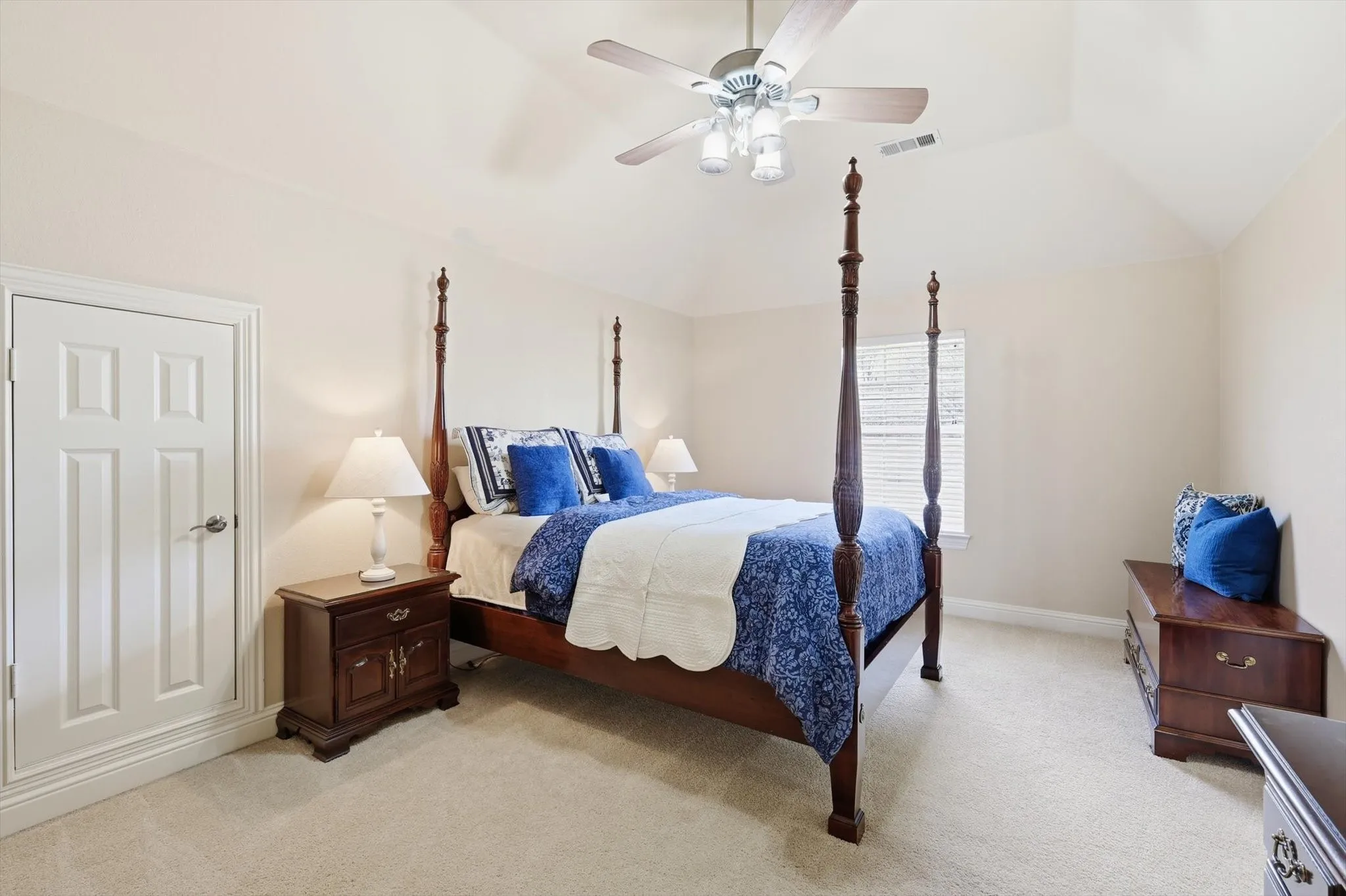 Single Family Residence For Sale in Denton County , 4629 Manor Way, Flower Mound, Texas 75028, 5 Bedroom, 5 Bathroom, 3 Garage spaces, 4,599 Sqft, built in 2000, mls#21351027, Real Estate Agent in Flower Mound, Homes For Sale in Denton county, Homes For Sale in Flower Mound, Realtor in Flower Mound Texas, Real Estate Brokerage Independent Realty Texas, Luminita Cordes Realtor