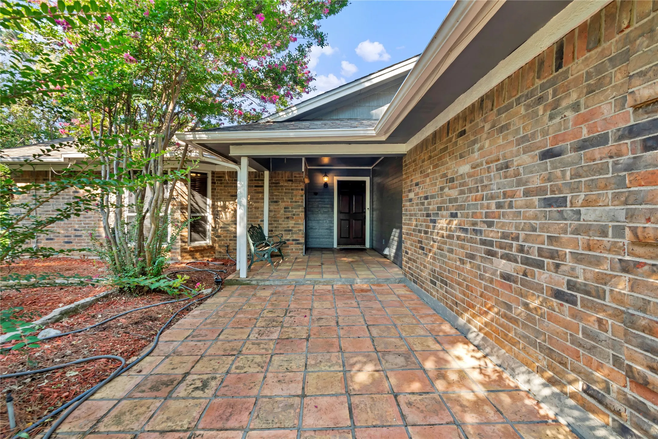 Single Family Residence For Sale in Johnson County , 306 Woodlawn Drive, Keene, Texas 76059, 3 Bedroom, 2 Bathroom, 2 Garage spaces, 1,378 Sqft, built in 1982, mls#21330042, Real Estate Agent in Keene, Homes For Sale in Johnson county, Homes For Sale in Keene, Realtor in Keene Texas, Real Estate Brokerage Independent Realty Texas, Luminita Cordes Realtor
