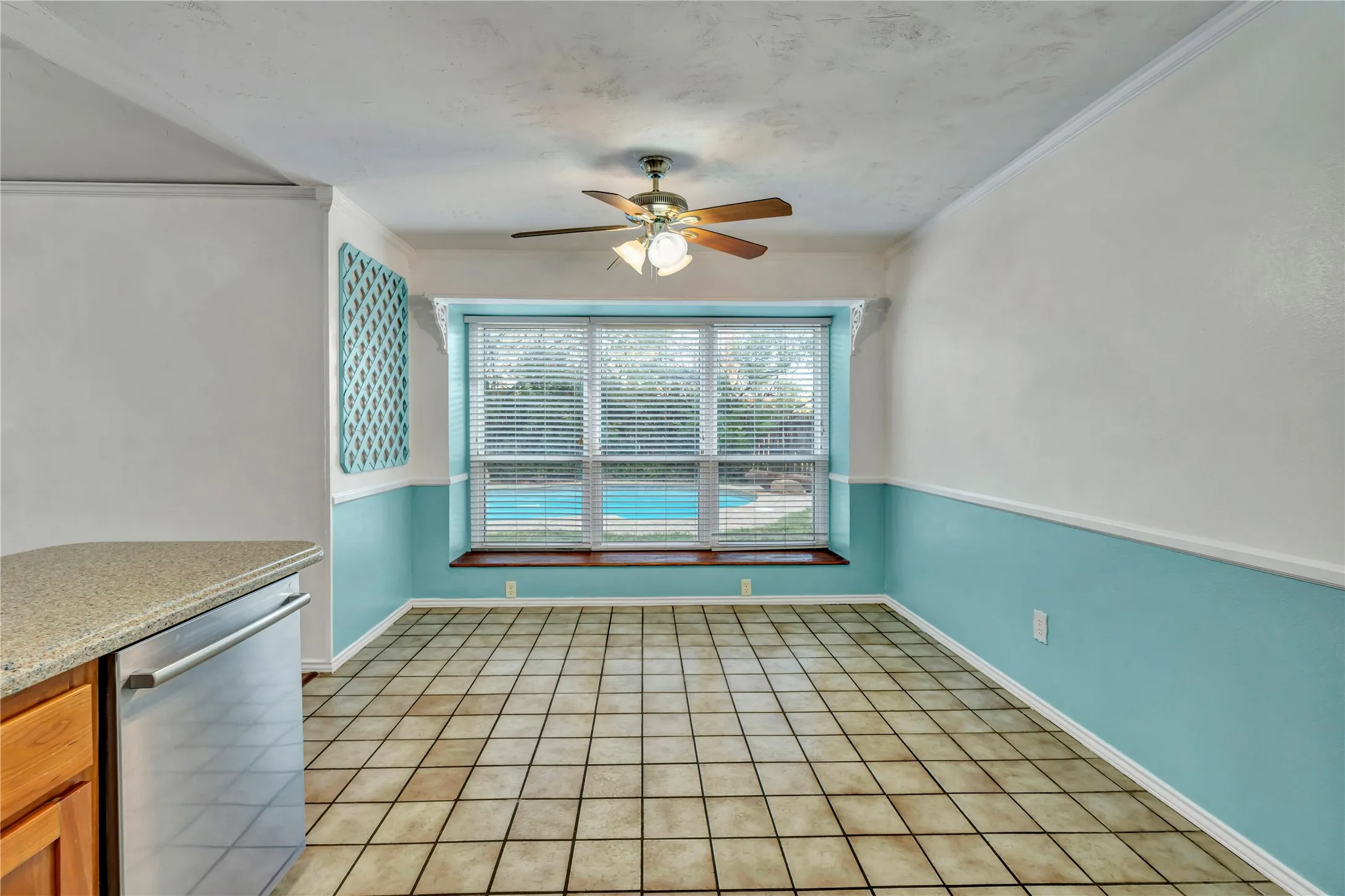 Single Family Residence For Sale in Johnson County , 306 Woodlawn Drive, Keene, Texas 76059, 3 Bedroom, 2 Bathroom, 2 Garage spaces, 1,378 Sqft, built in 1982, mls#21330042, Real Estate Agent in Keene, Homes For Sale in Johnson county, Homes For Sale in Keene, Realtor in Keene Texas, Real Estate Brokerage Independent Realty Texas, Luminita Cordes Realtor
