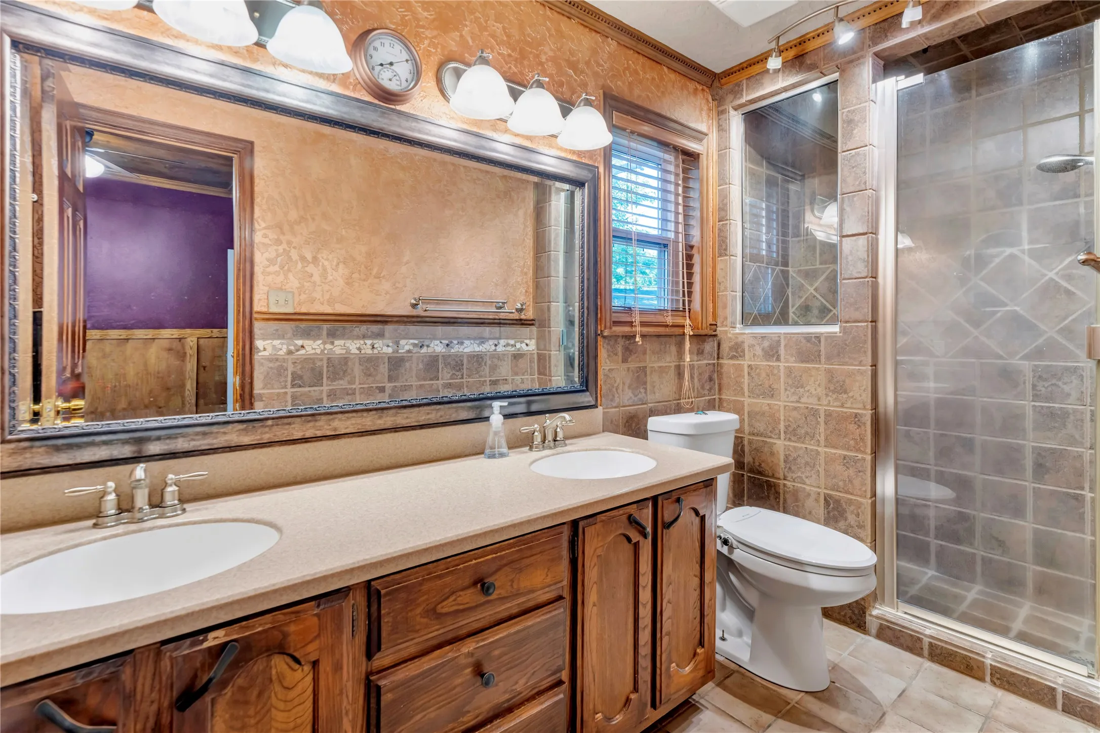 Single Family Residence For Sale in Johnson County , 306 Woodlawn Drive, Keene, Texas 76059, 3 Bedroom, 2 Bathroom, 2 Garage spaces, 1,378 Sqft, built in 1982, mls#21330042, Real Estate Agent in Keene, Homes For Sale in Johnson county, Homes For Sale in Keene, Realtor in Keene Texas, Real Estate Brokerage Independent Realty Texas, Luminita Cordes Realtor