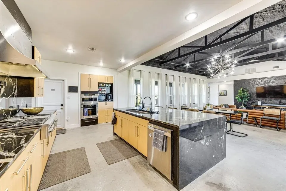 Single Family Residence For Sale in Rains County , 1841 Rs County Road 1402, Point, Texas 75472, 5 Bedroom, 4 Bathroom, 3 Garage spaces, 4,132 Sqft, built in 2022, mls#21351305, Real Estate Agent in Point, Homes For Sale in Rains county, Homes For Sale in Point, Realtor in Point Texas, Real Estate Brokerage Independent Realty Texas, Luminita Cordes Realtor