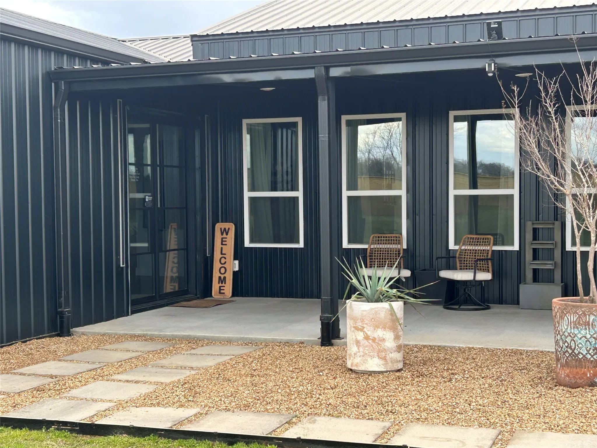 Single Family Residence For Sale in Rains County , 1841 Rs County Road 1402, Point, Texas 75472, 5 Bedroom, 4 Bathroom, 3 Garage spaces, 4,132 Sqft, built in 2022, mls#21351305, Real Estate Agent in Point, Homes For Sale in Rains county, Homes For Sale in Point, Realtor in Point Texas, Real Estate Brokerage Independent Realty Texas, Luminita Cordes Realtor