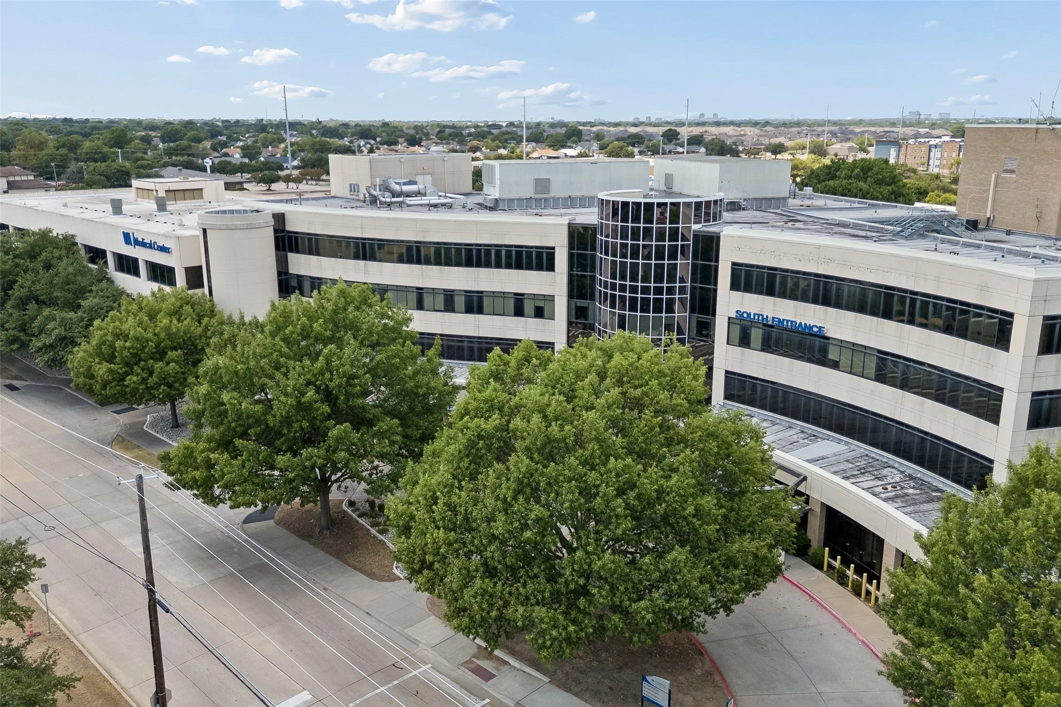 Quadruplex For Sale in Dallas County , 4013 N Garland Avenue 1, Garland, Texas 75040, 10 Bedroom, 8 Bathroom, Garage spaces, 4,089 Sqft, built in 1984, Price $668,000, mls#21349483, Real Estate Agent in Garland, Homes For Sale in Dallas county, Homes For Sale in Garland, Realtor in Garland Texas, Real Estate Brokerage Independent Realty Texas, Luminita Cordes Realtor