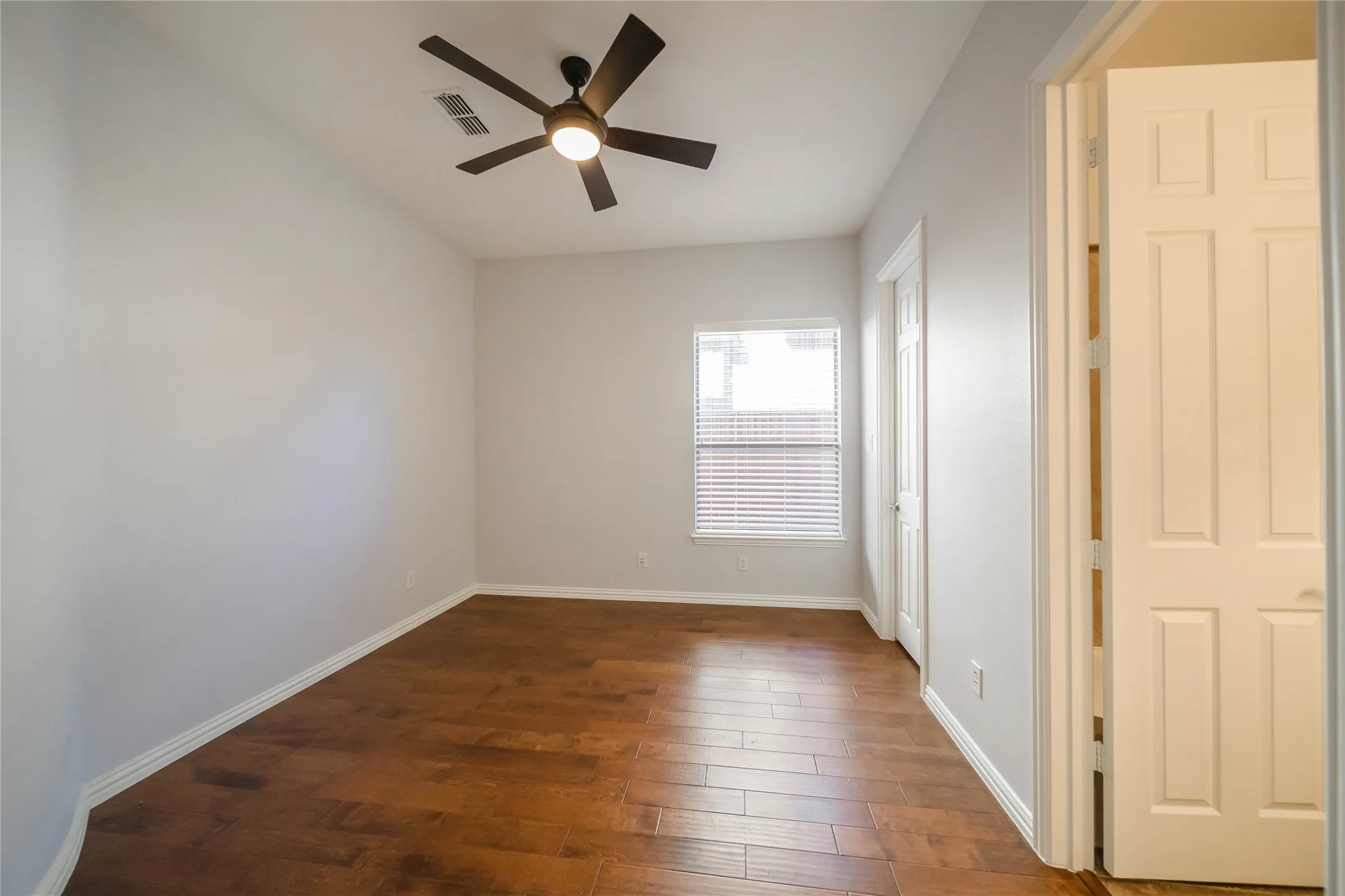 Single Family Residence For Rent in Collin County , 1810 Port Isabel Drive, Allen, Texas 75013, 5 Bedroom, 4 Bathroom, 2 Garage spaces, 3,362 Sqft, built in 2005, mls#21351307, Real Estate Agent in Allen, Homes For Rent in Collin county, Homes For Rent in Allen, Realtor in Allen Texas, Real Estate Brokerage Independent Realty Texas, Luminita Cordes Realtor