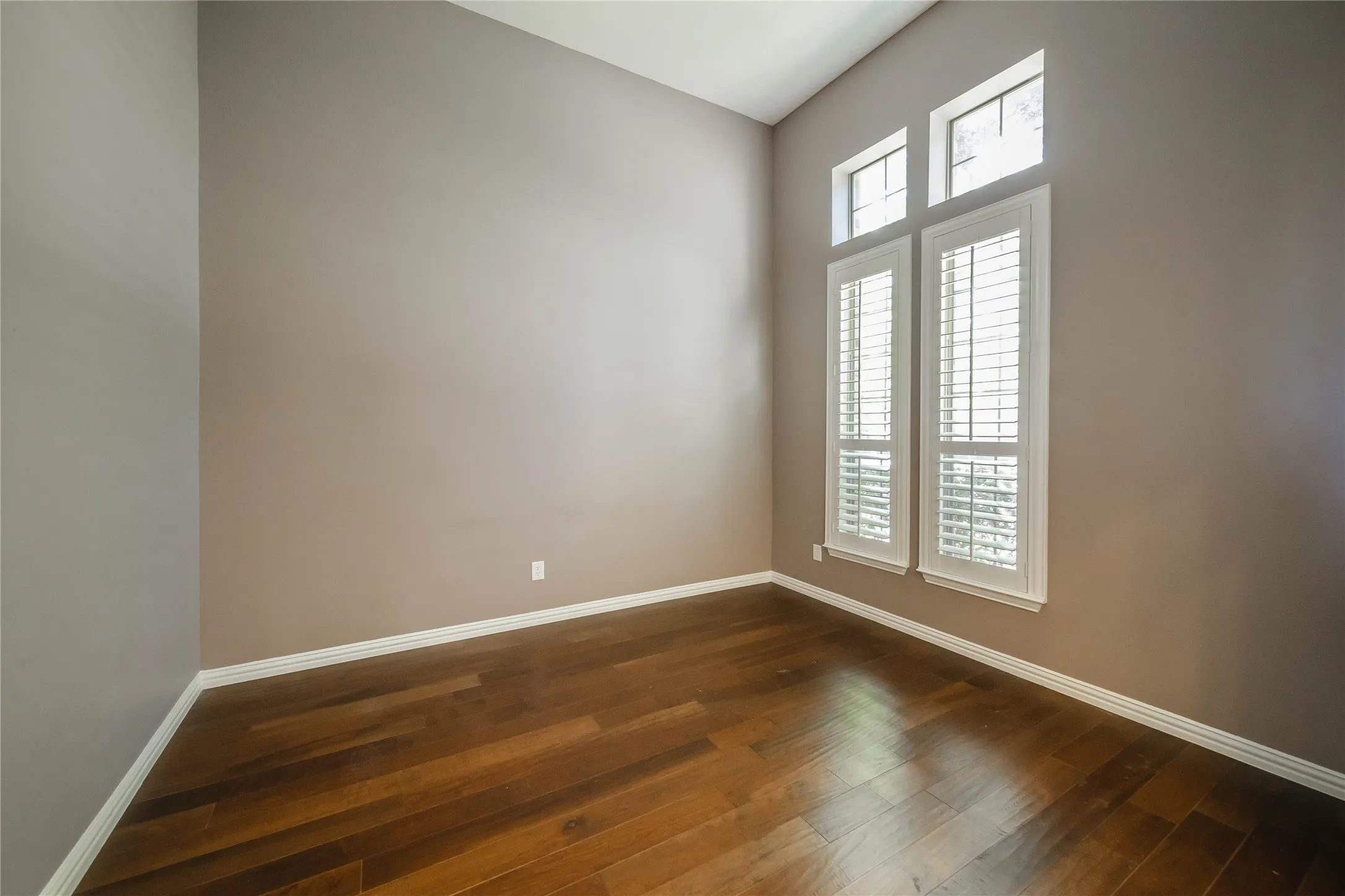 Single Family Residence For Rent in Collin County , 1810 Port Isabel Drive, Allen, Texas 75013, 5 Bedroom, 4 Bathroom, 2 Garage spaces, 3,362 Sqft, built in 2005, mls#21351307, Real Estate Agent in Allen, Homes For Rent in Collin county, Homes For Rent in Allen, Realtor in Allen Texas, Real Estate Brokerage Independent Realty Texas, Luminita Cordes Realtor