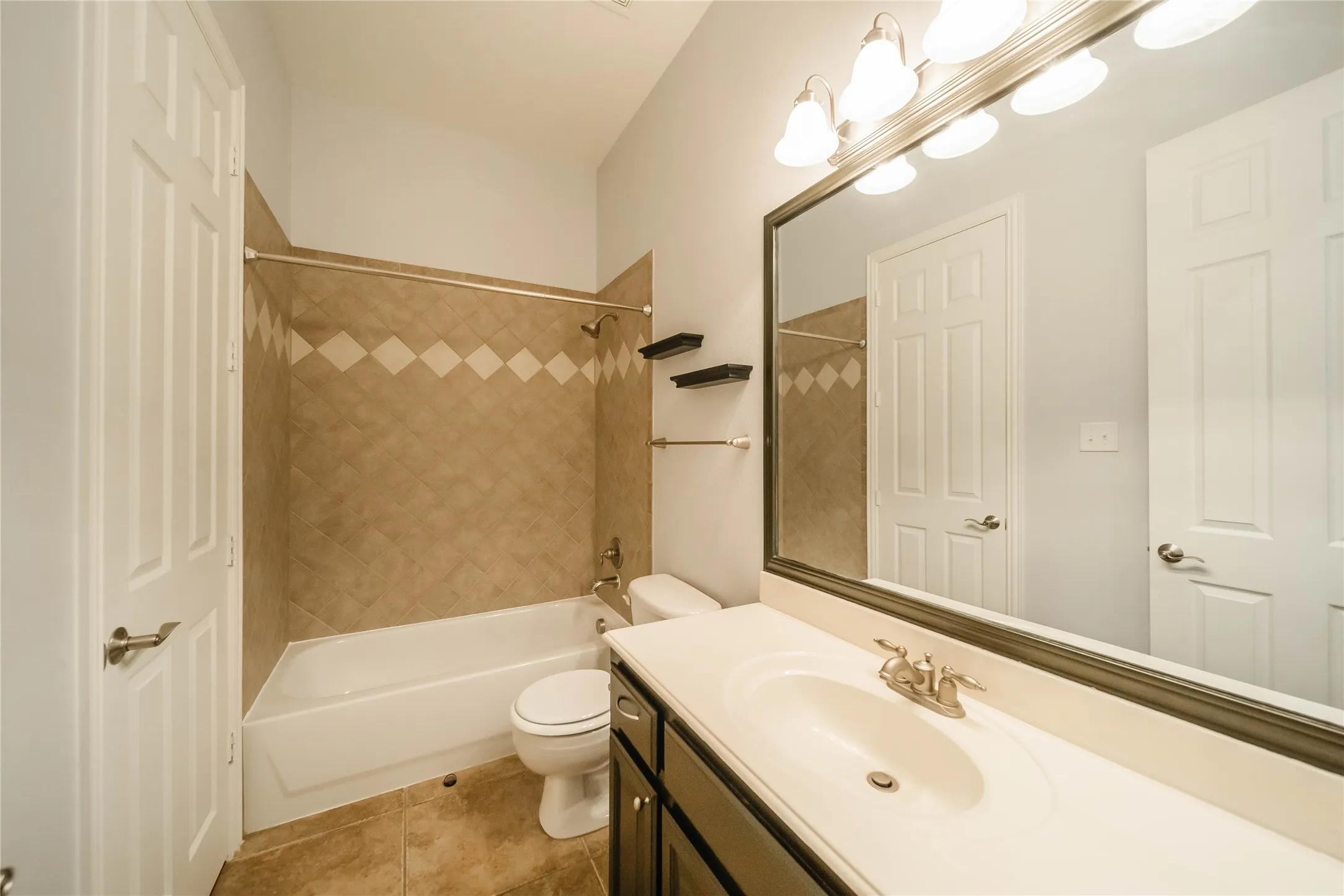 Single Family Residence For Rent in Collin County , 1810 Port Isabel Drive, Allen, Texas 75013, 5 Bedroom, 4 Bathroom, 2 Garage spaces, 3,362 Sqft, built in 2005, mls#21351307, Real Estate Agent in Allen, Homes For Rent in Collin county, Homes For Rent in Allen, Realtor in Allen Texas, Real Estate Brokerage Independent Realty Texas, Luminita Cordes Realtor