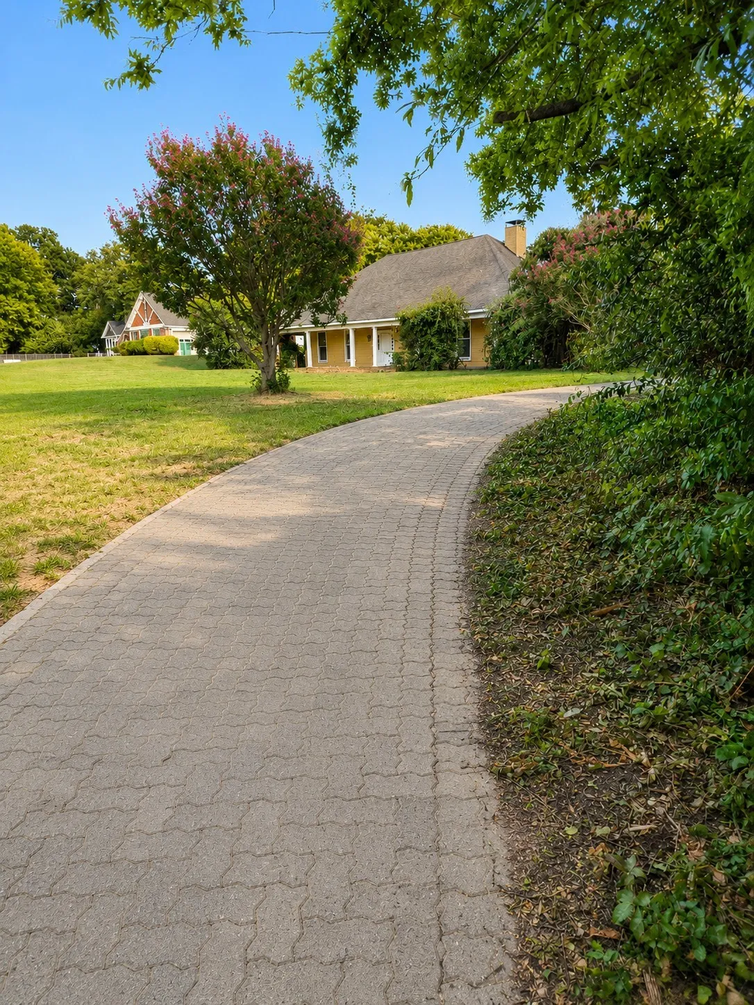 Single Family Residence For Sale in Collin County , 116 Mallard Point, Wylie, Texas 75098, 3 Bedroom, 2 Bathroom, 3 Garage spaces, 2,282 Sqft, built in 1982, mls#21351064, Real Estate Agent in Wylie, Homes For Sale in Collin county, Homes For Sale in Wylie, Realtor in Wylie Texas, Real Estate Brokerage Independent Realty Texas, Luminita Cordes Realtor