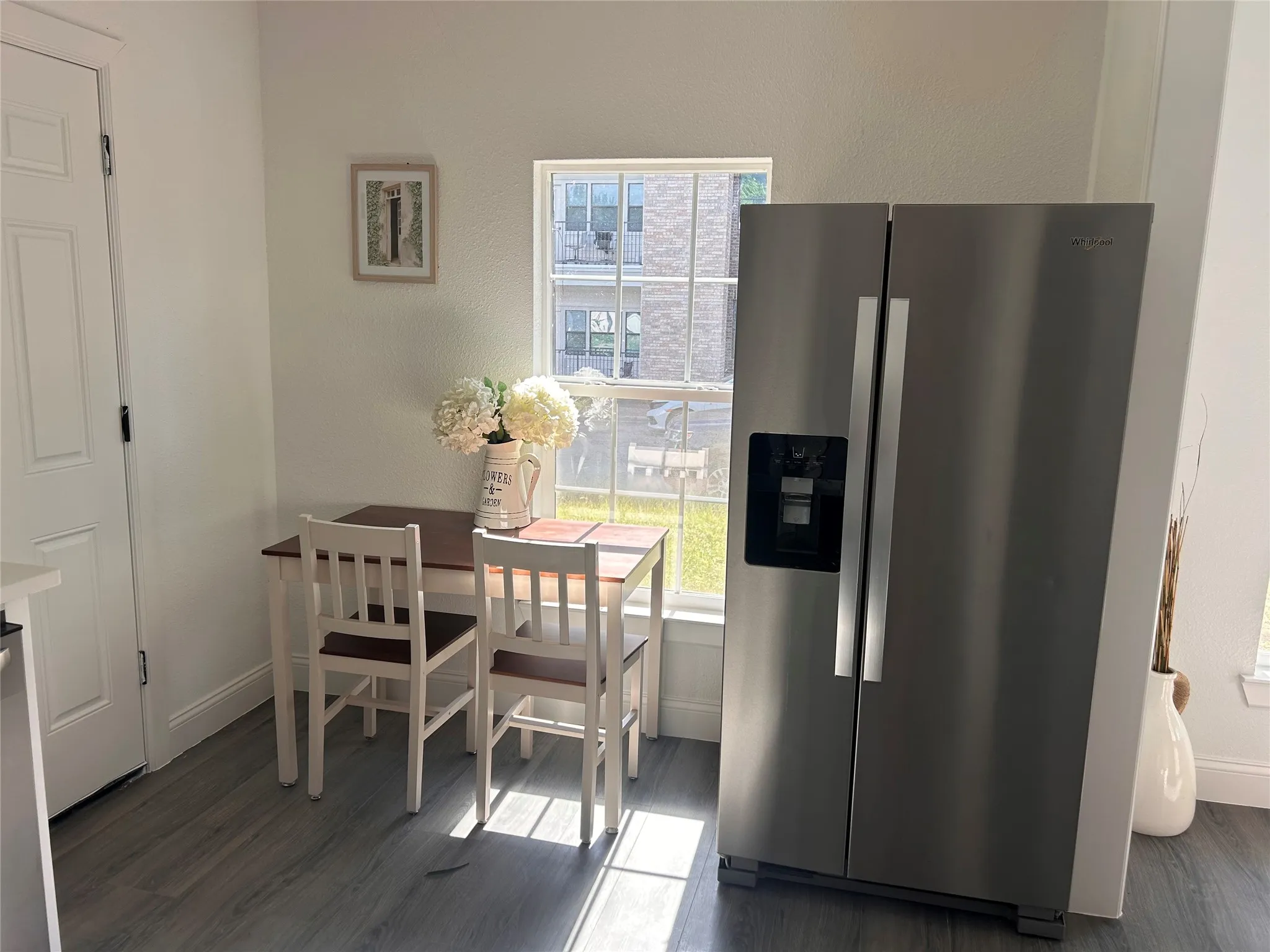 Duplex For Rent in Tarrant County , 211 Kerby Street, Arlington, Texas 76013, 1 Bedroom, 1 Bathroom, 1 Garage spaces, 687 Sqft, built in 1951, mls#21348761, Real Estate Agent in Arlington, Homes For Rent in Tarrant county, Homes For Rent in Arlington, Realtor in Arlington Texas, Real Estate Brokerage Independent Realty Texas, Luminita Cordes Realtor